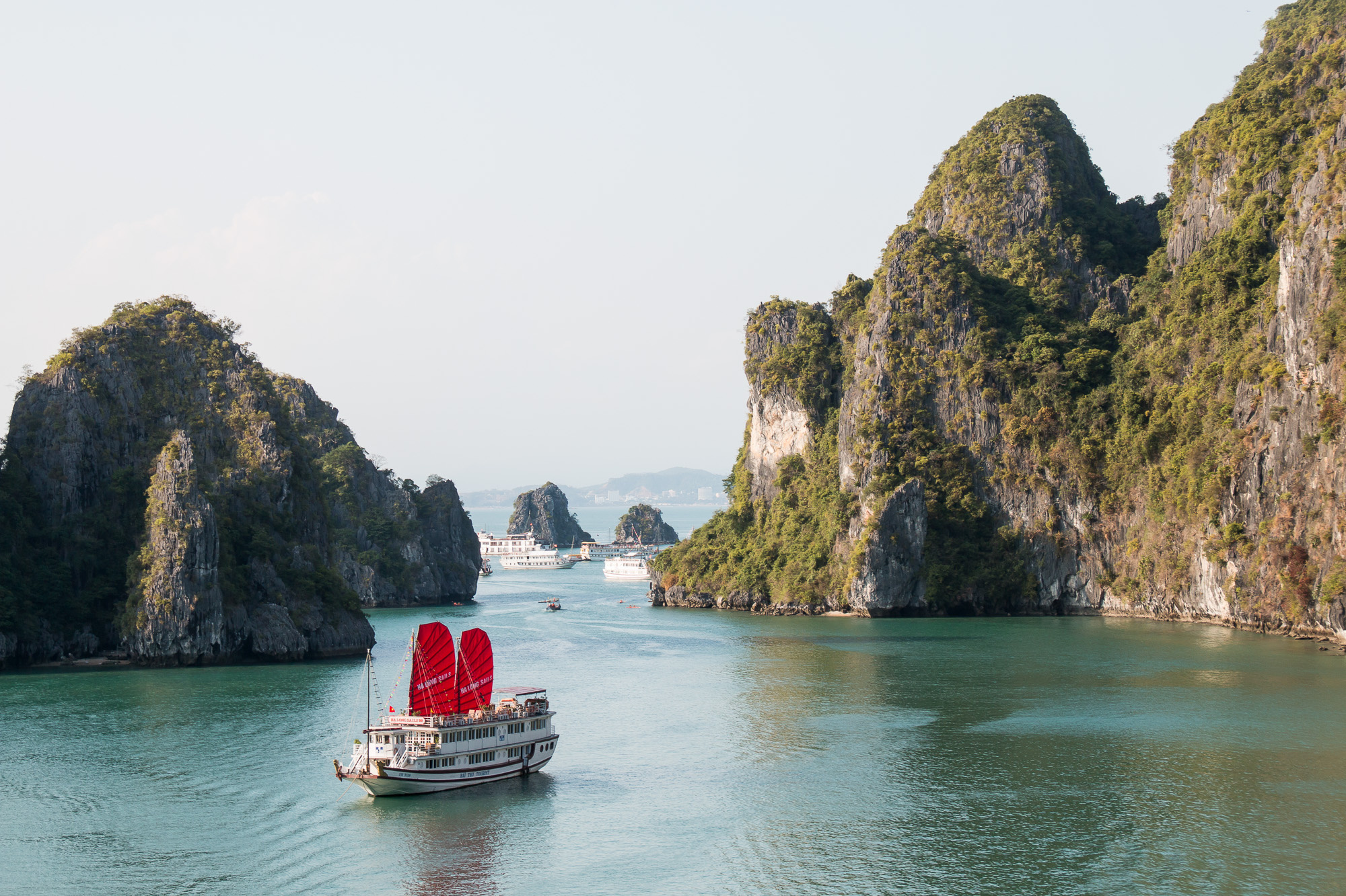 Reise durch die Halong-Bucht in Vietnam, 2000x1340 HD Desktop
