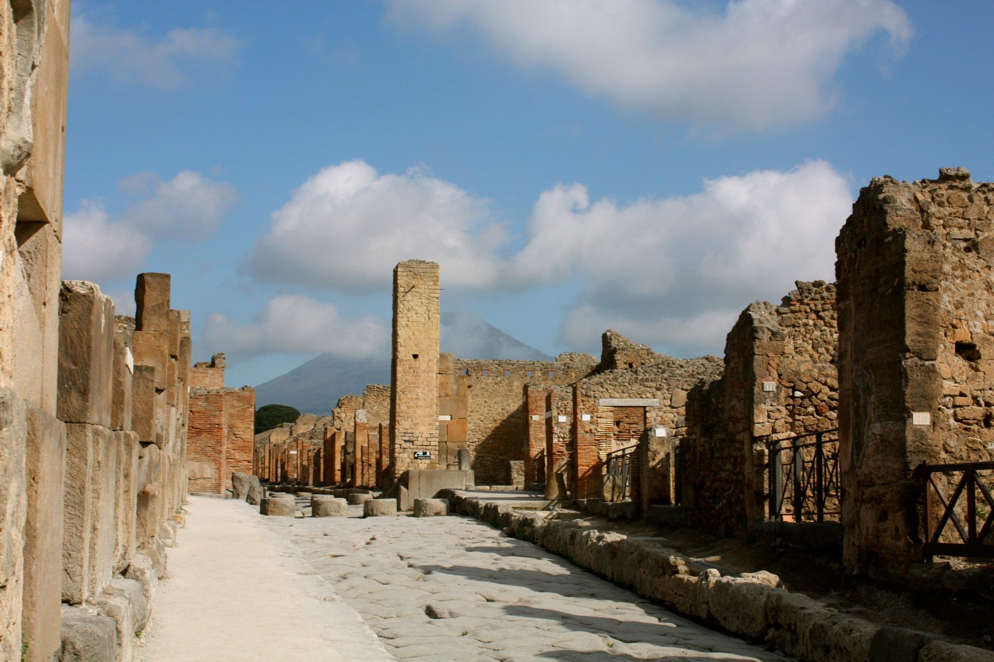 Pompeii ancient, Best wallpaper, Historical site, Desktop wallpaper, 2050x1370 HD Desktop
