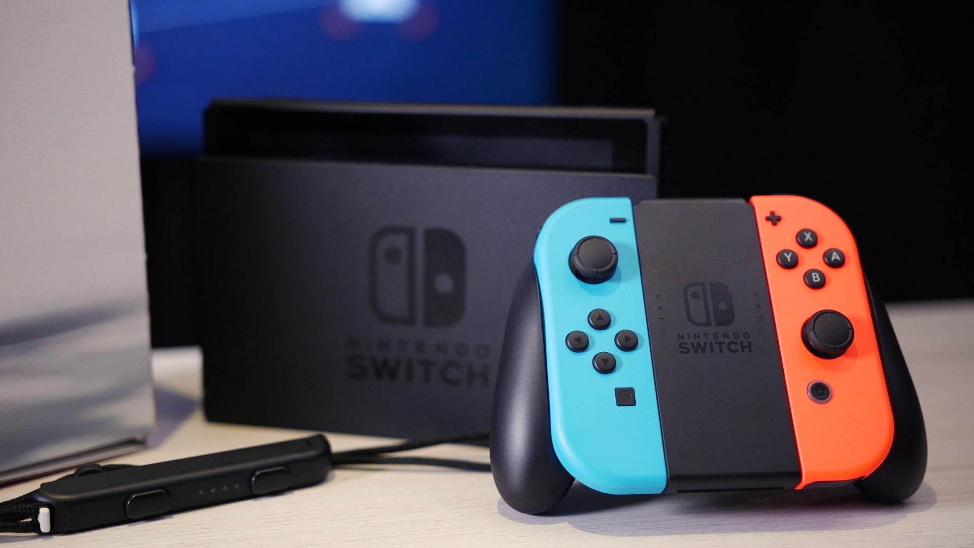 Nintendo Switch review, Trusted opinions, Console analysis, Gaming experience, 1920x1080 Full HD Desktop