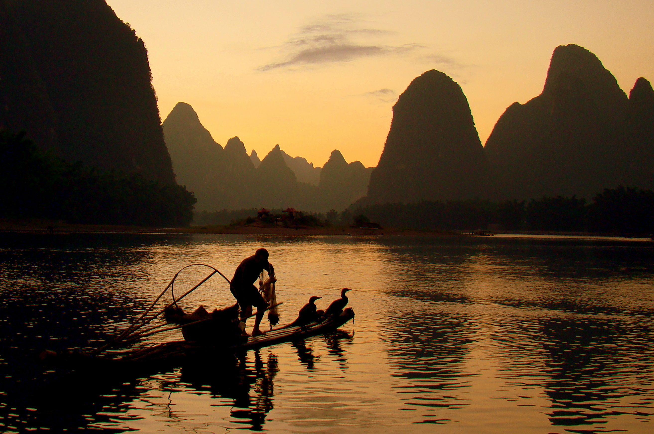 Guilin Li River National Park, Flowing river, Tourism industry impact, Colorful landscapes, 2630x1750 HD Desktop