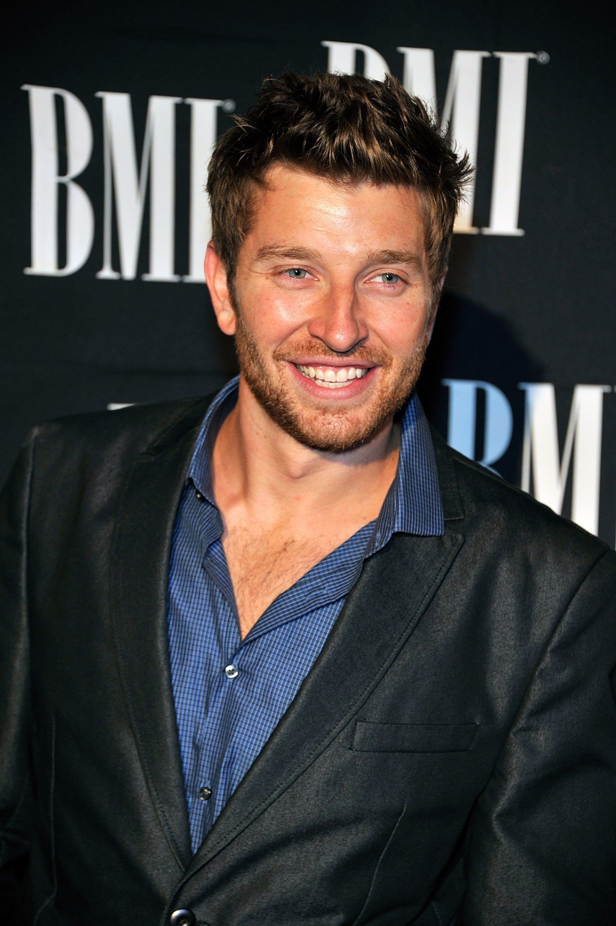 Brett Eldredge music, Hot pictures, Celebrity entertainment, Country heartthrob, 2000x3000 HD Handy