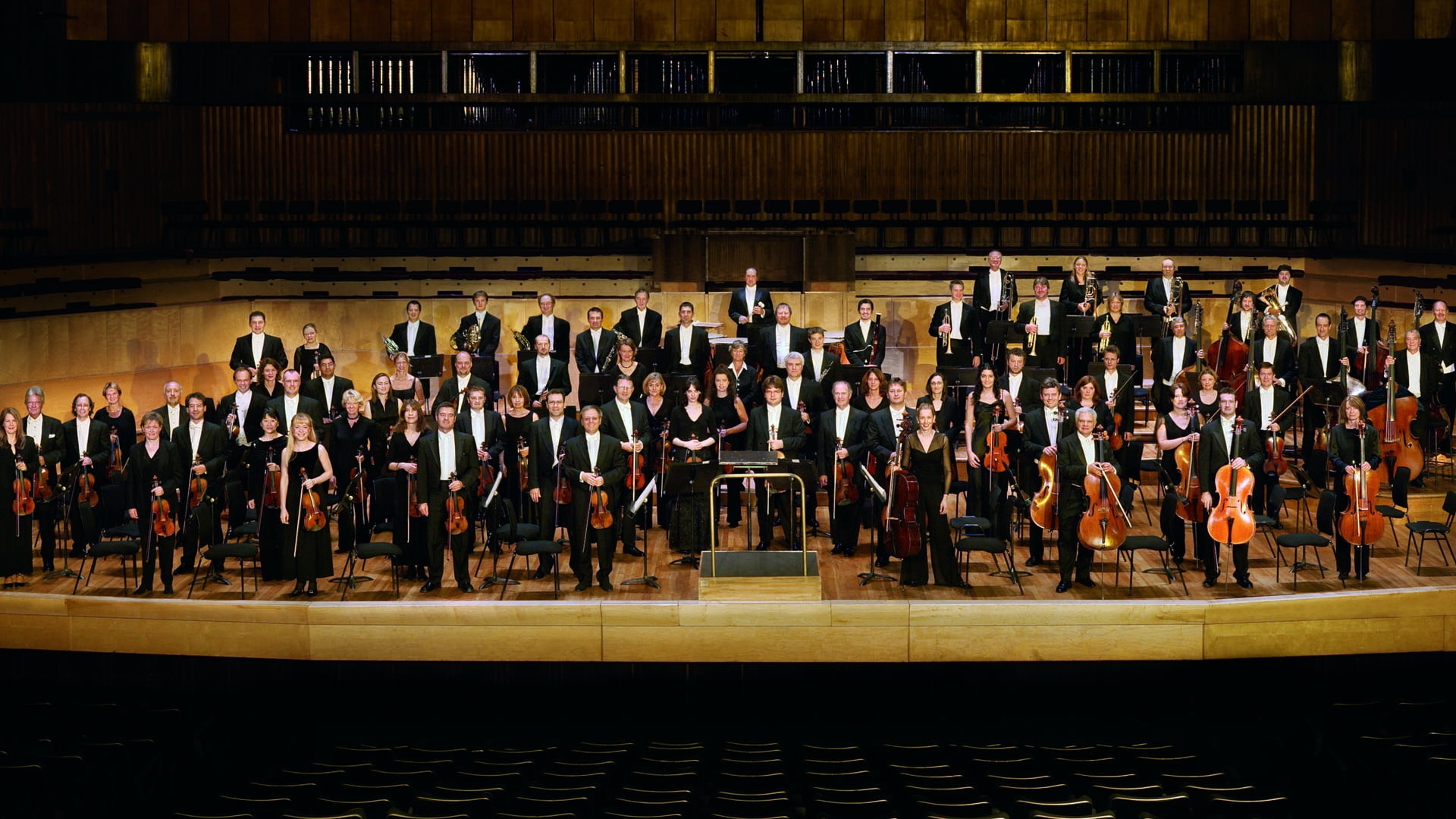 Orchestra: London Philharmonic Orchestra, Royal Festival Hall, Principal conductor: Edward Gardner. 1920x1080 Full HD Wallpaper.