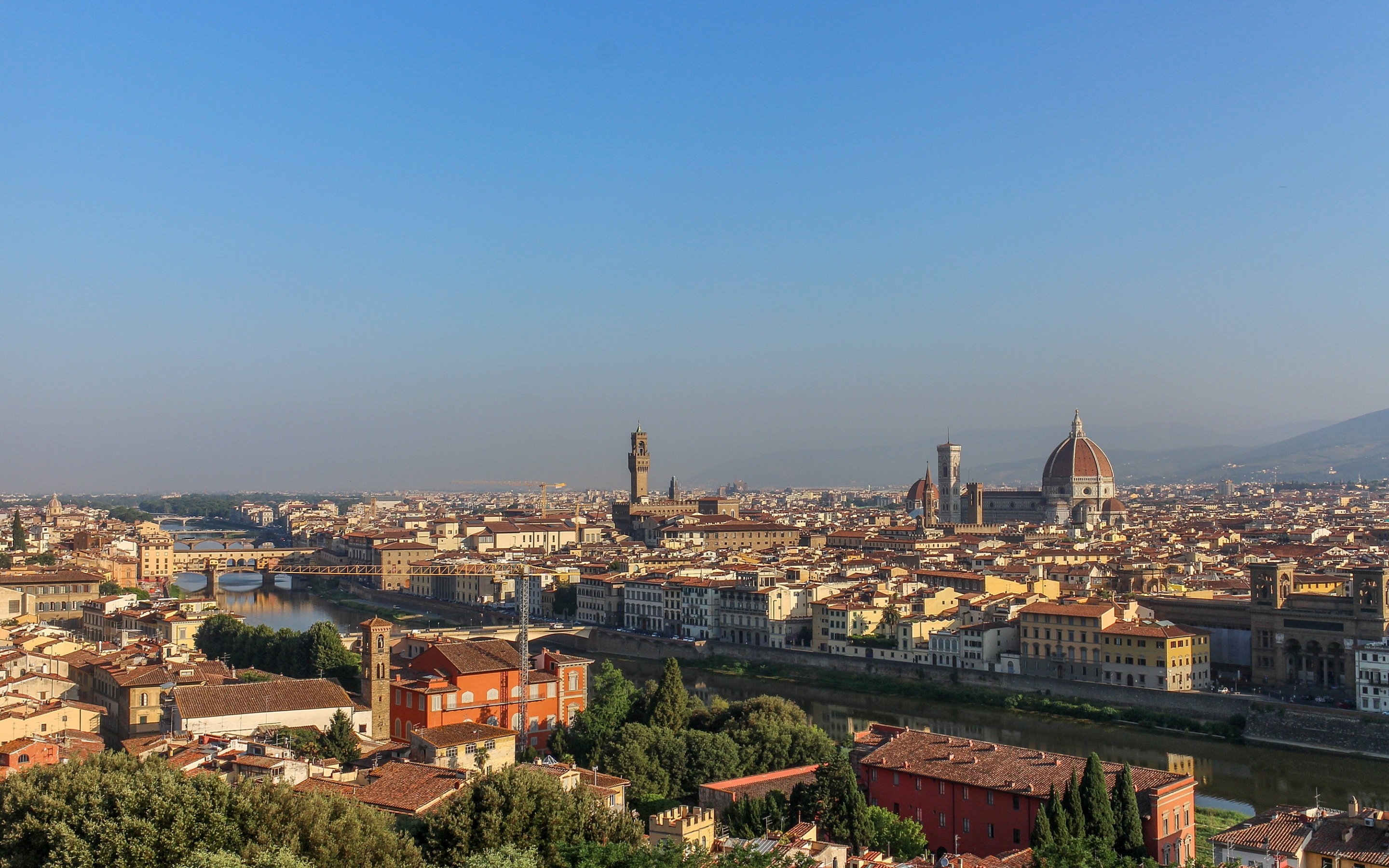 Panoramablick auf die Kathedrale von Florenz im Sommer, 2880x1800 HD Desktop