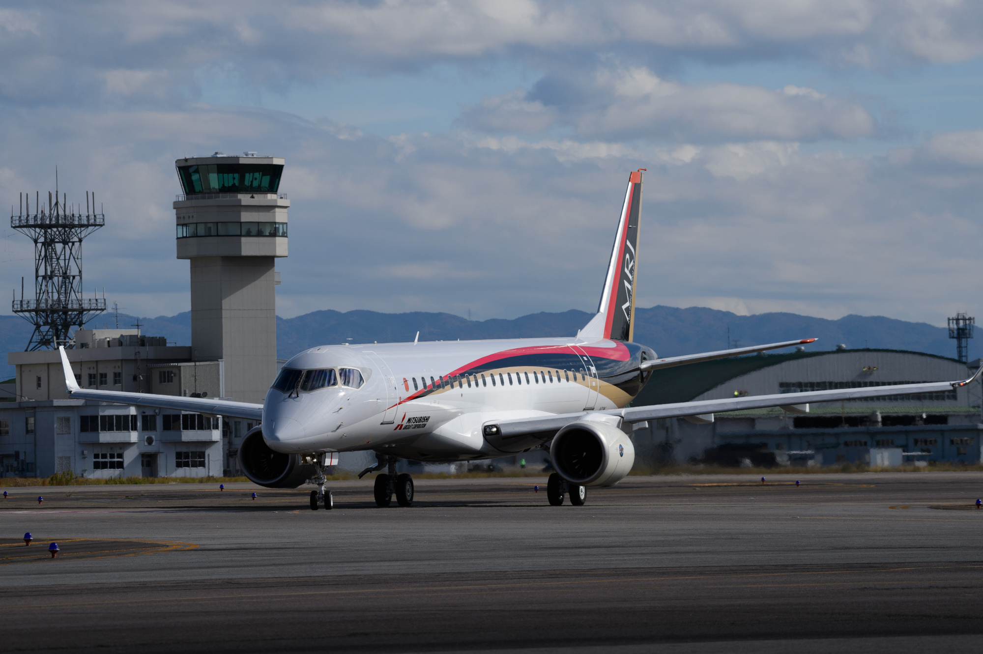 Mitsubishi jet starts test flights in to gain safety certification | The Japan Times 2000x1340