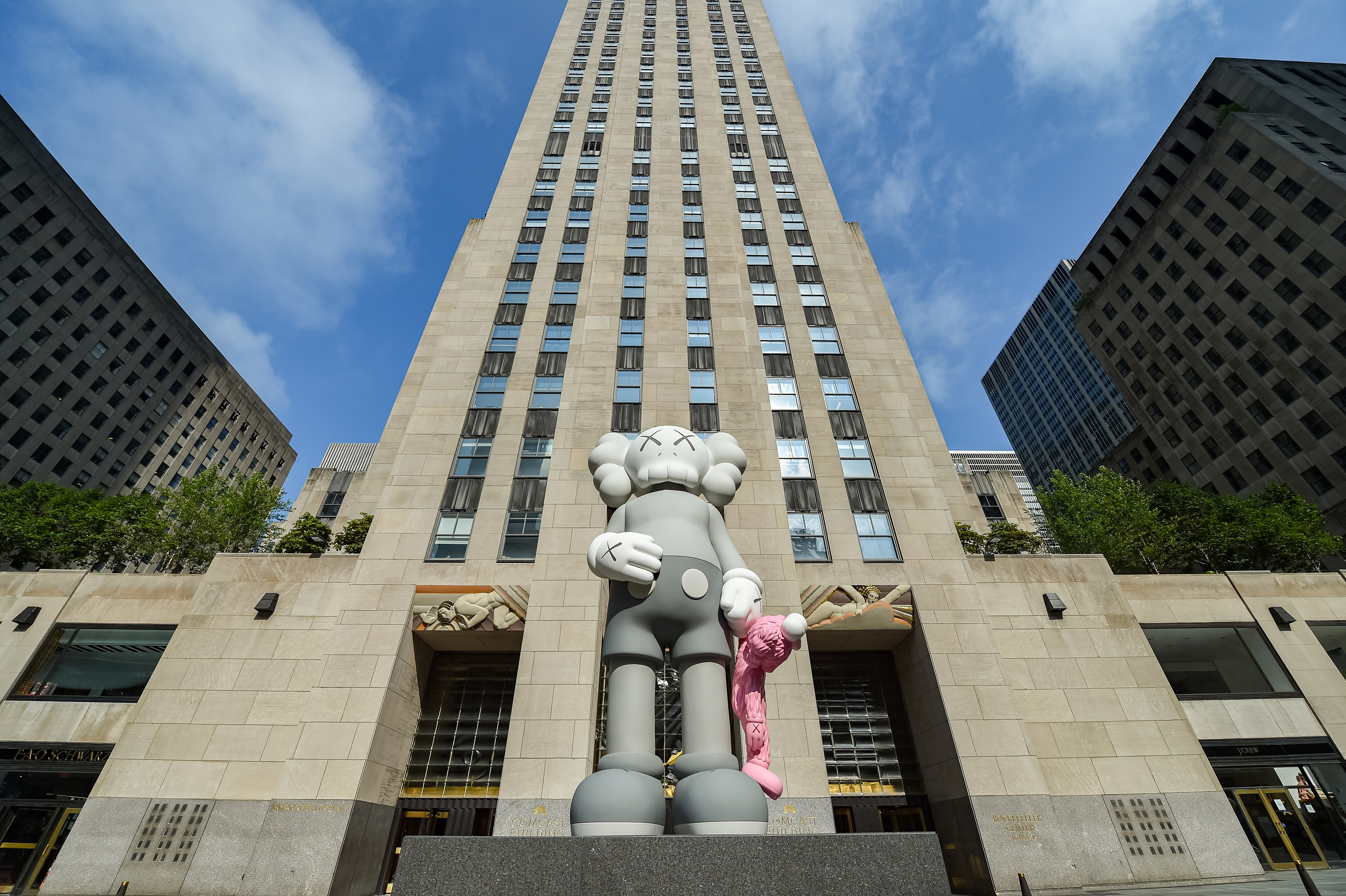 Rockefeller Center, NYC landmark, Kaws sculpture, Urban art, 3000x2000 HD Desktop