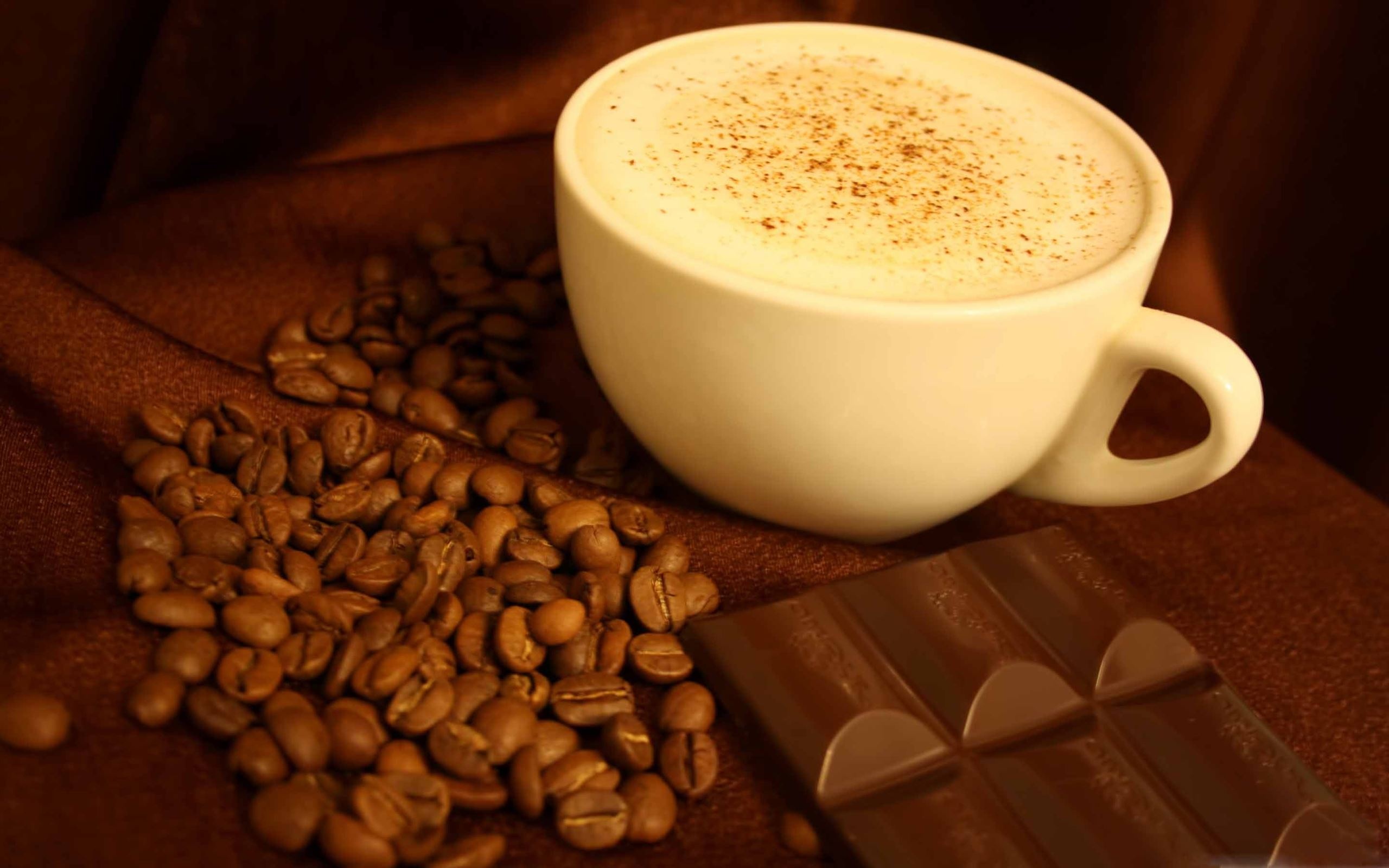 Coffee: Latte, Made with espresso and steamed milk. 2560x1600 HD Wallpaper.