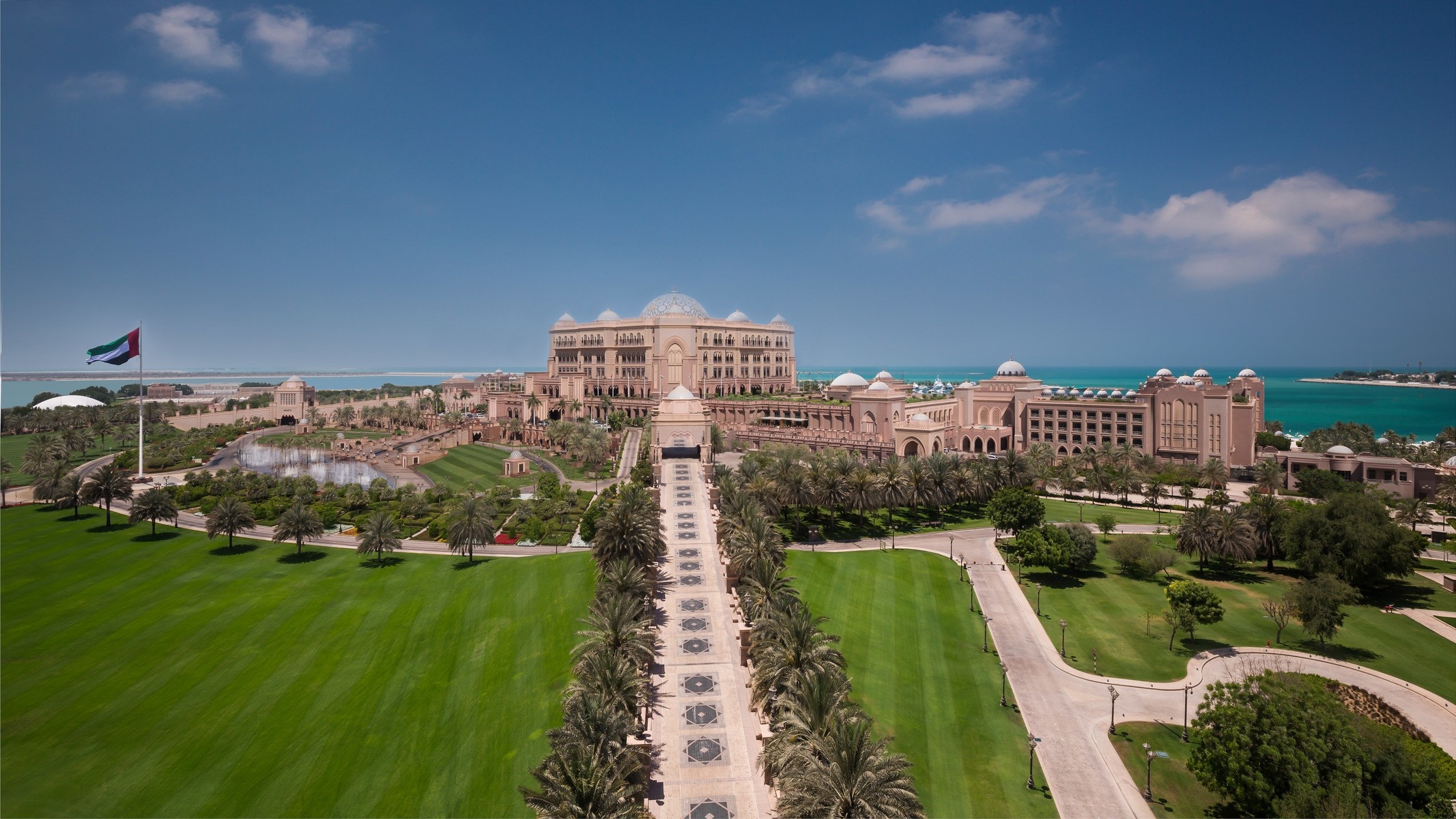 Palace: Emirates Palace, A luxury five-star hotel in Abu Dhabi, United Arab Emirates. 2140x1200 HD Wallpaper.