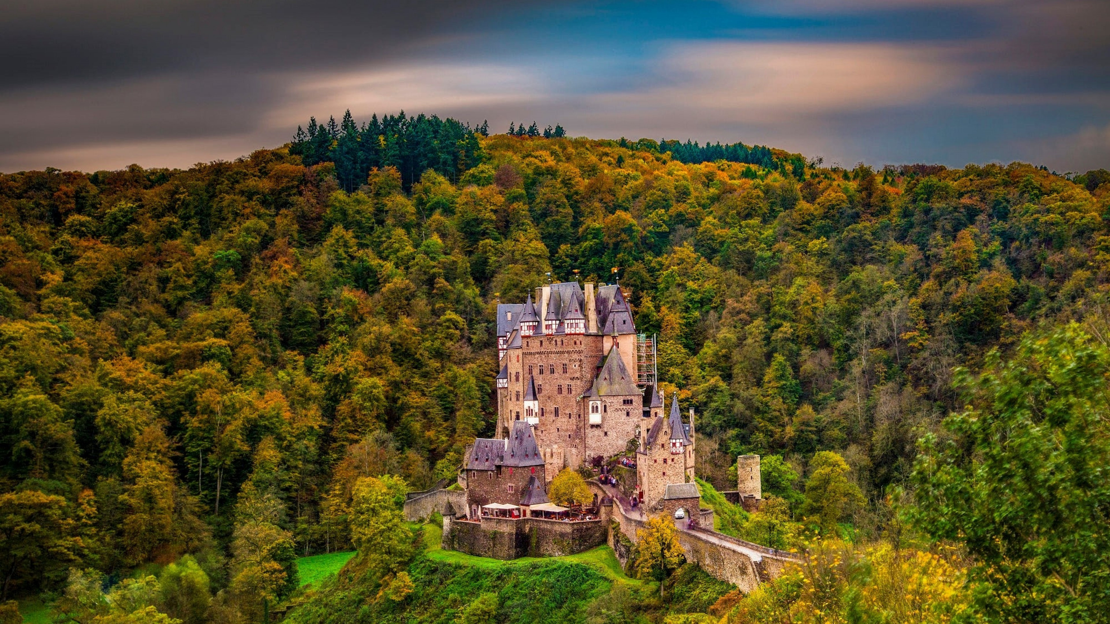 Castle: Eltz, Owned by a branch of House of Eltz who have lived there since the 12th century, Germany. 3840x2160 4K Wallpaper.