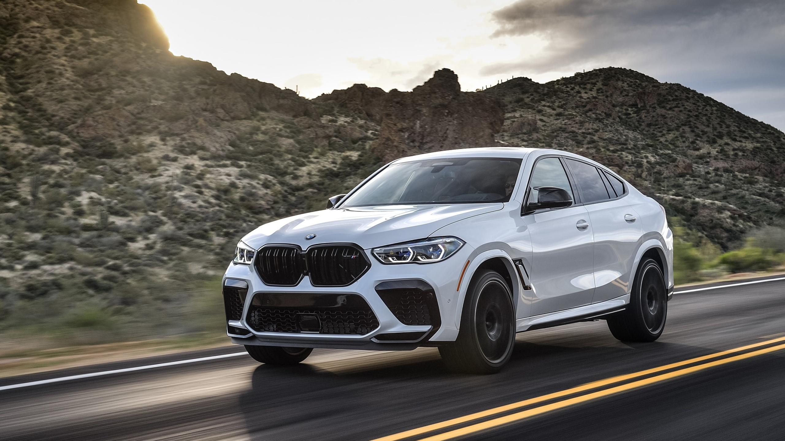 BMW X6, High-performance SUV, Aggressive design, Thrilling driving experience, 2560x1440 HD Desktop