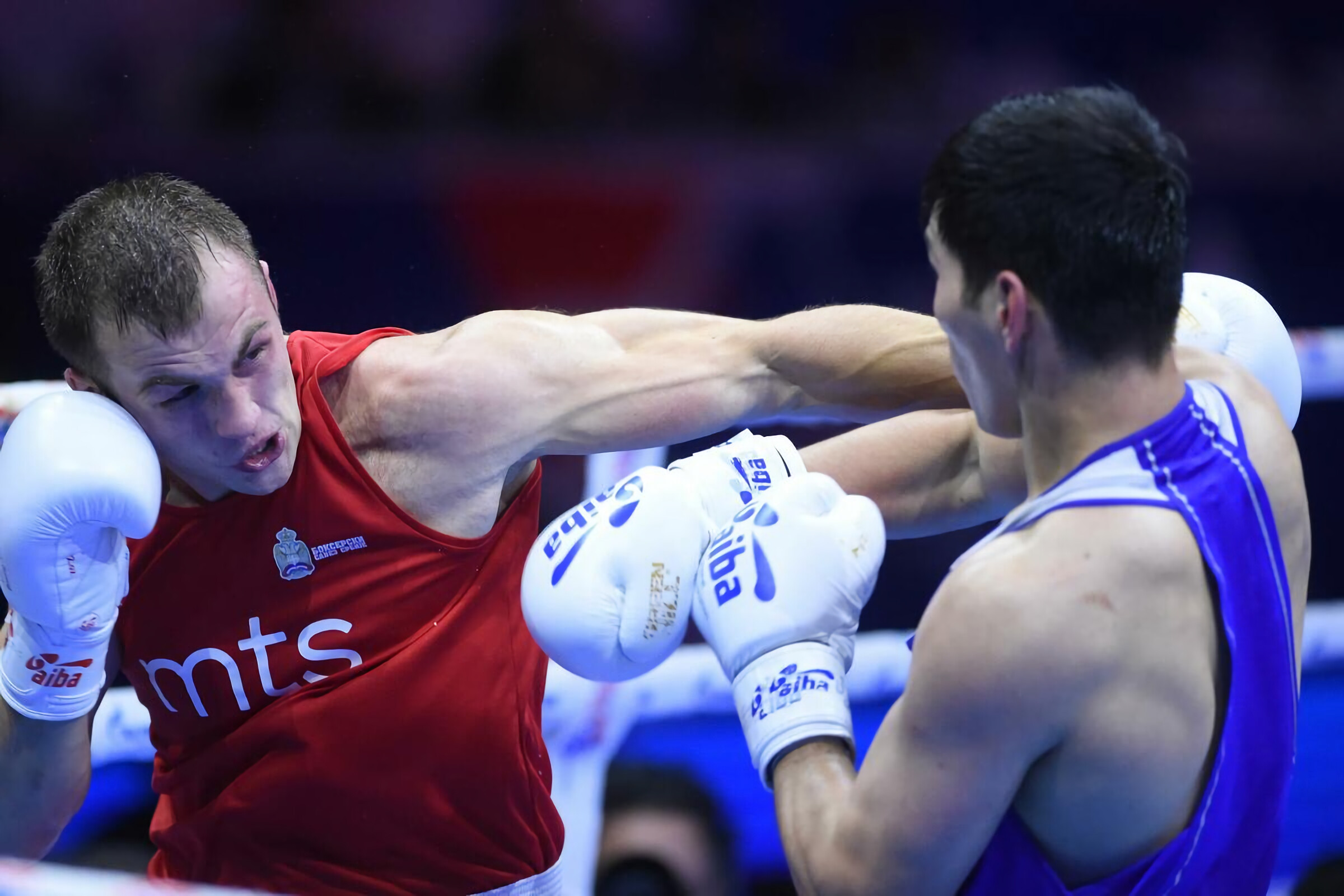 Vladimir Mironchikov, Sporting triumphs, Intense athletic battles, Captivating moments, 2400x1600 HD Desktop