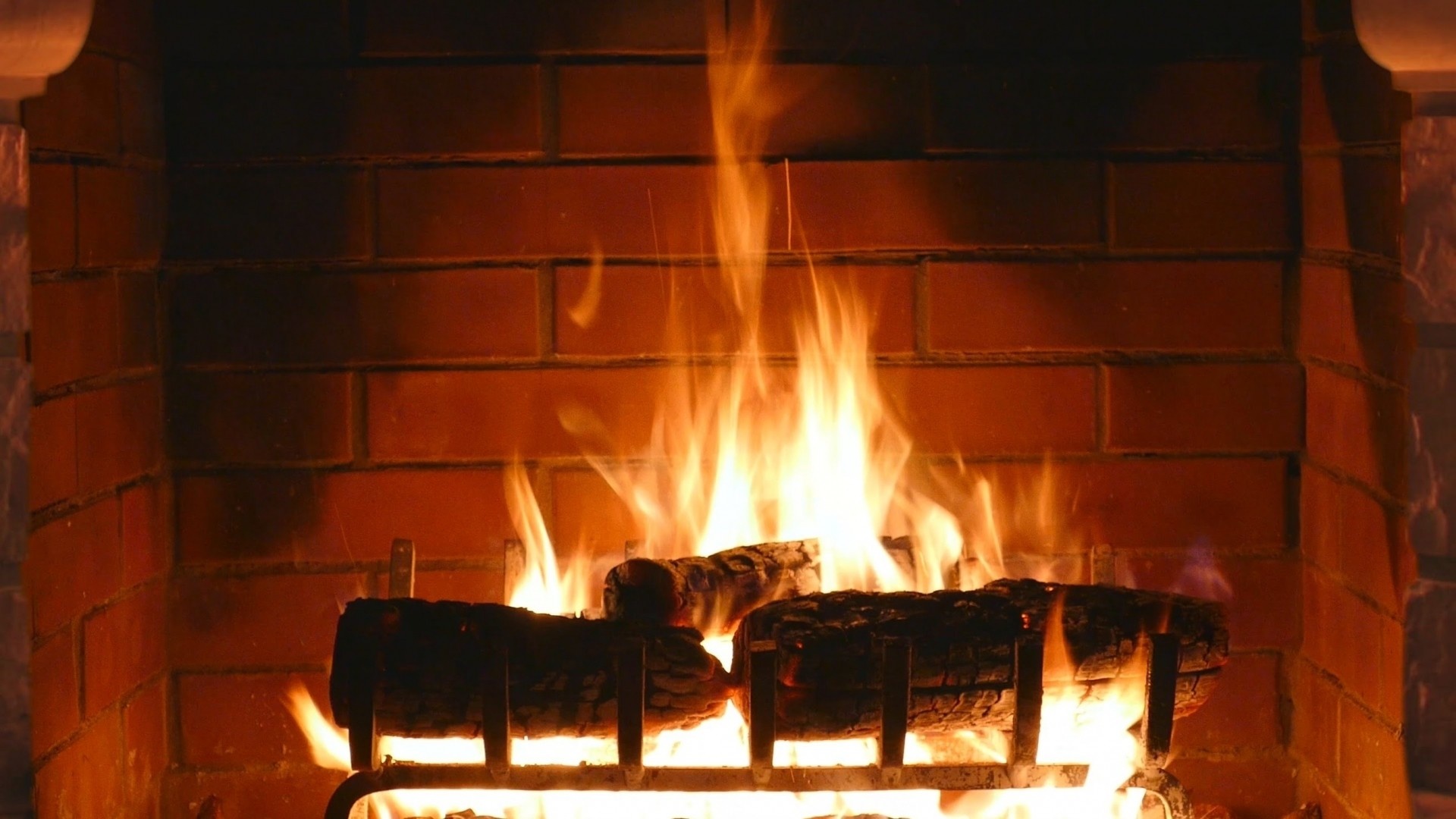 Fireplace: Crackling wood fire with brilliant flames, Combustion. 1920x1080 Full HD Wallpaper.