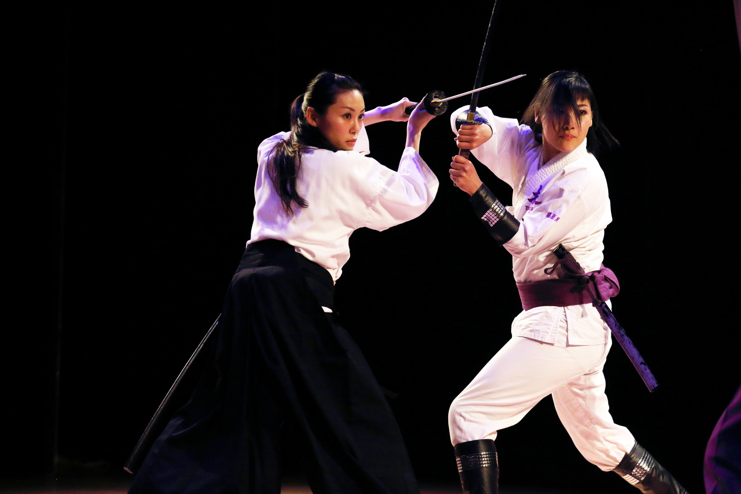 Sword Fighting: Dueling performance by women with katanas - Japanese two-handed swords. 2500x1670 HD Wallpaper.