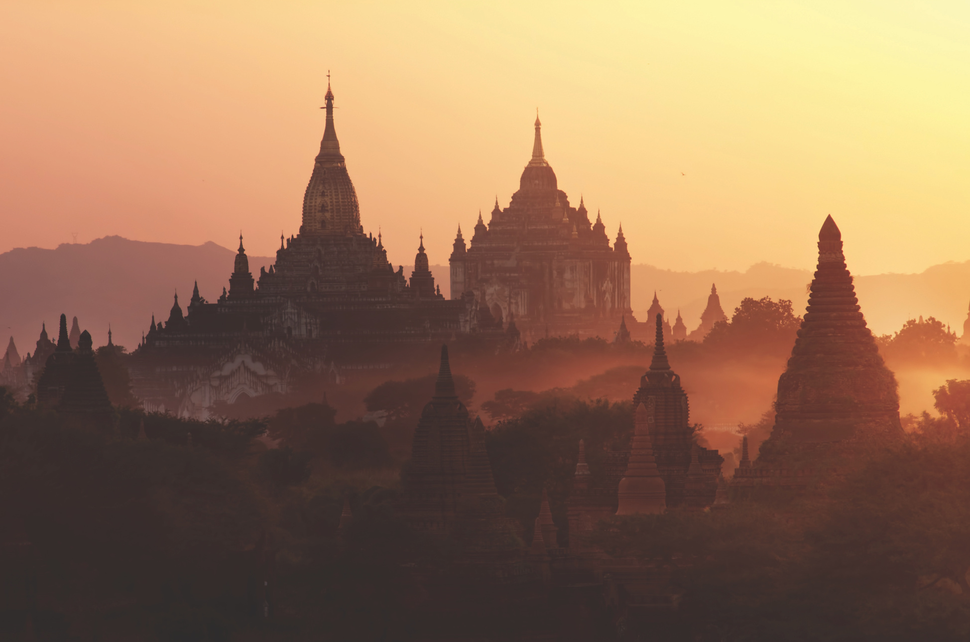 Bagan, Pagodas, Myanmar journey, Spiritual experience, 1950x1290 HD Desktop