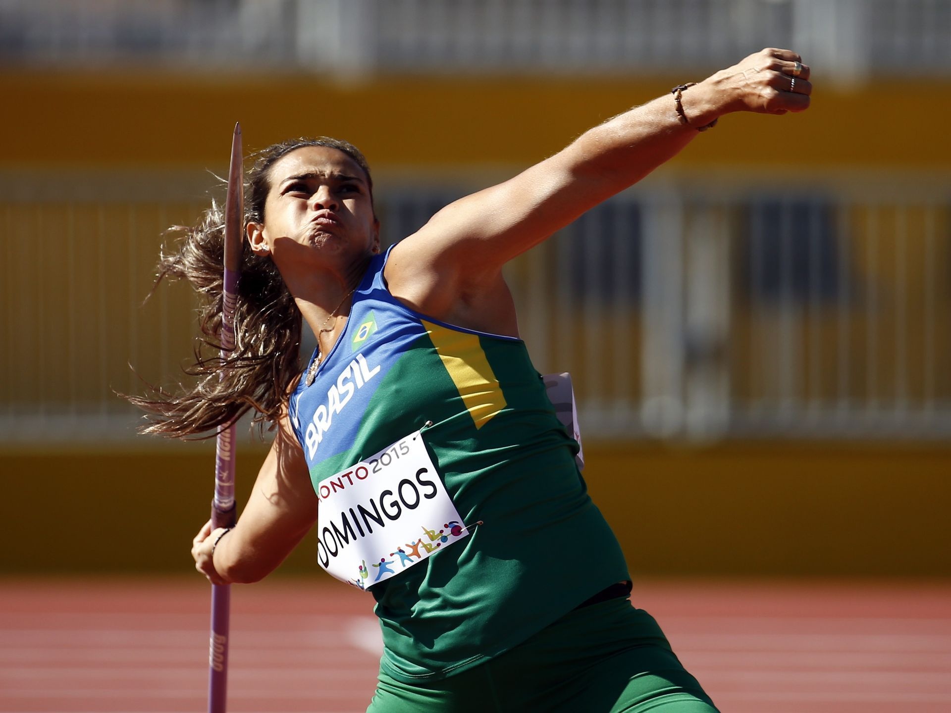 Javelin Throw: Track and field, Team Brasil, Toronto 2015, Laila Ferrer Domingos. 1920x1440 HD Background.