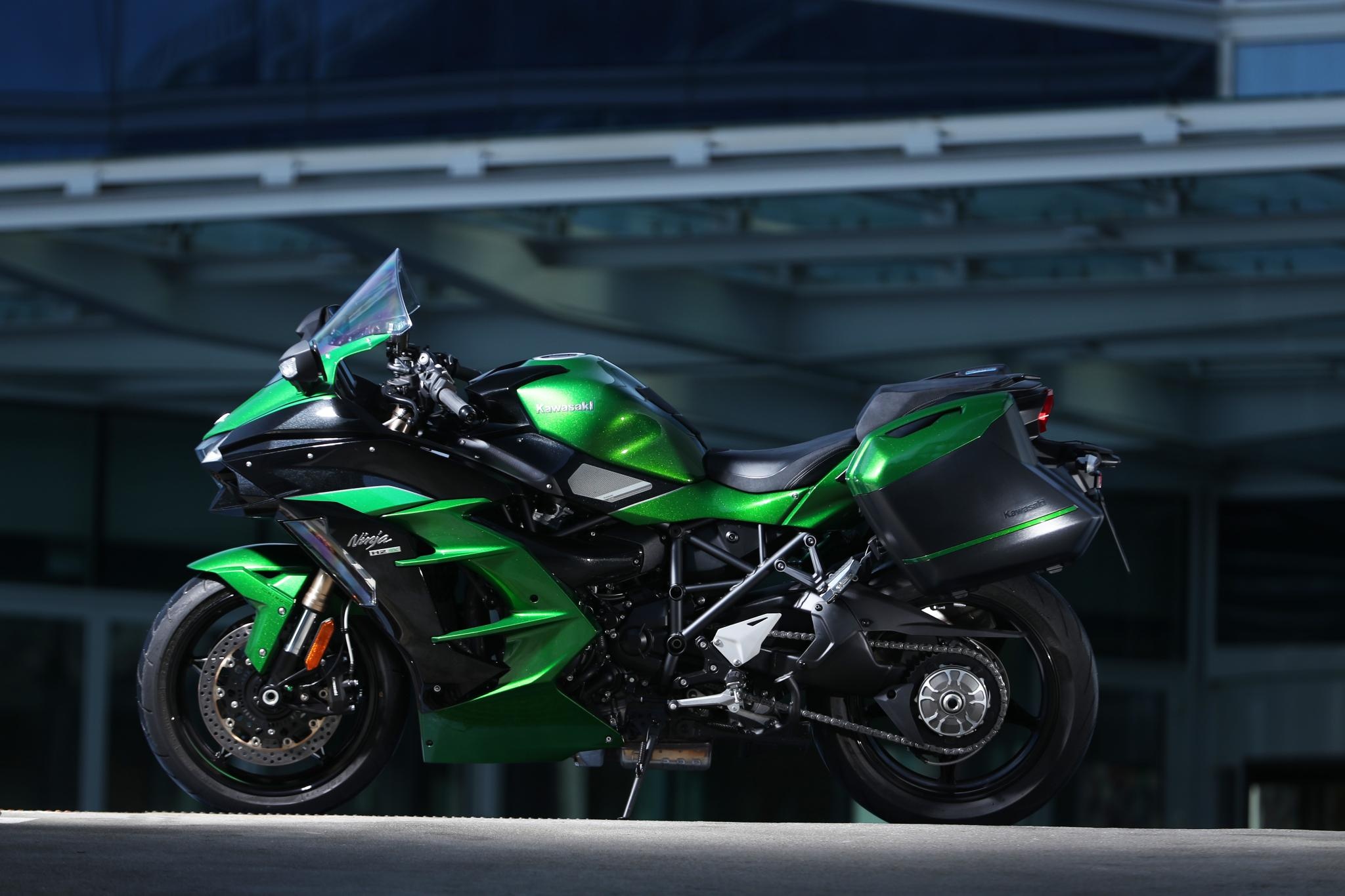 Kawasaki Ninja H2, Superbike sensation, SX and SX SE models, Impressive specifications, 2050x1370 HD Desktop