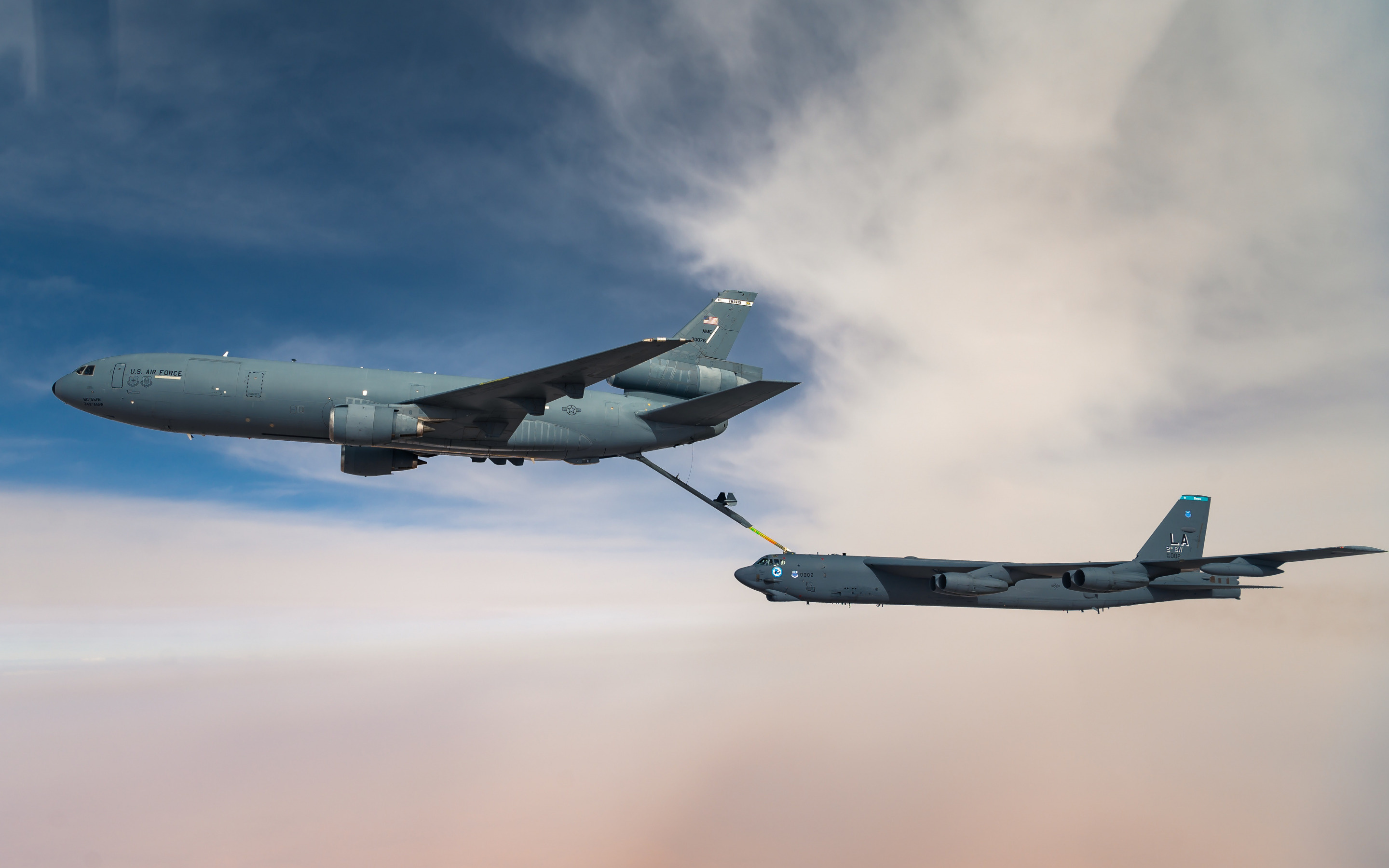 KC-10 Extender, American tanker aircraft, Boeing B-52 Stratofortress, United States Air Force, 2880x1800 HD Desktop