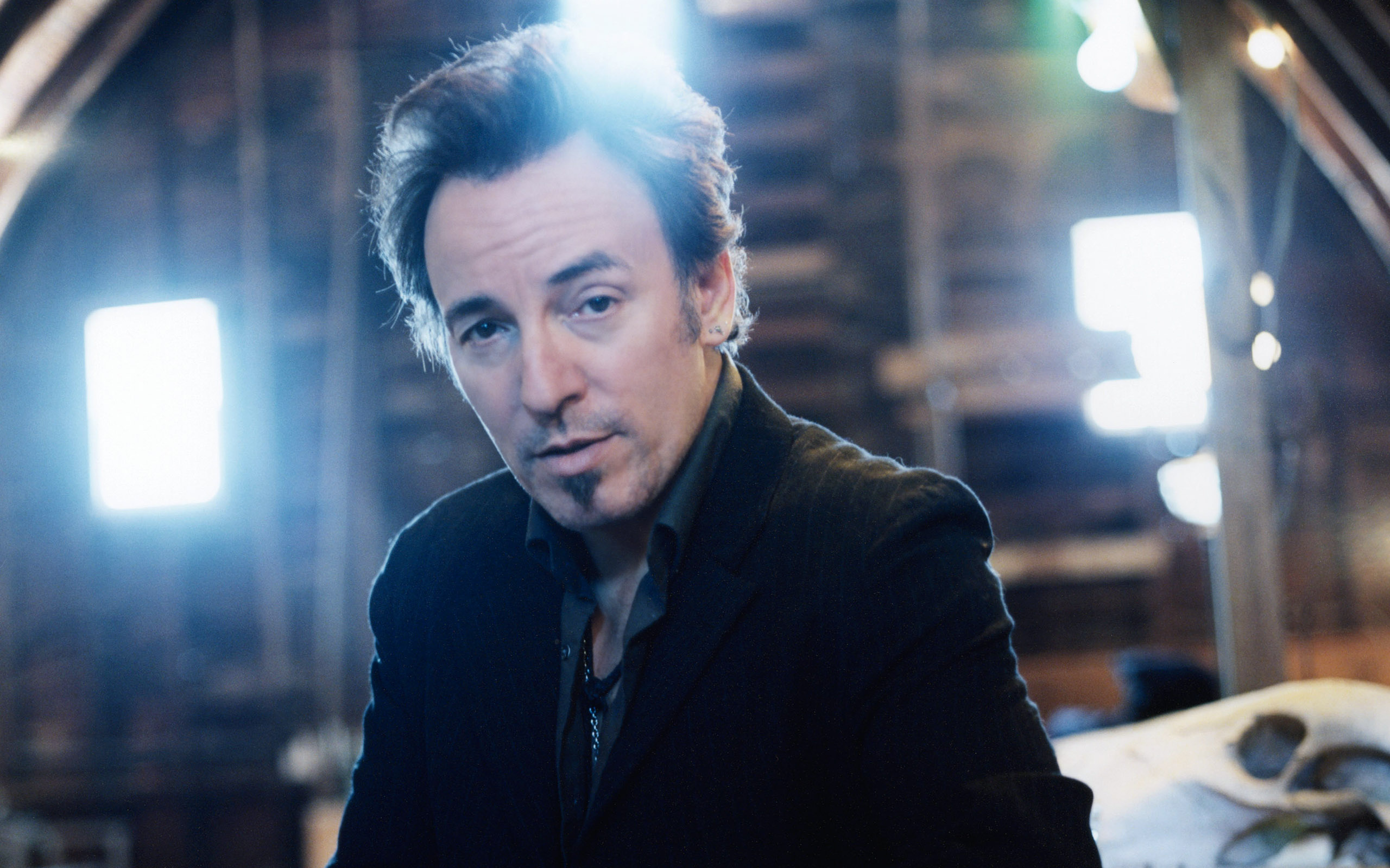 Bruce Springsteen, 35 iconic wallpapers, Legendary musician, Timeless discography, 2560x1600 HD Desktop