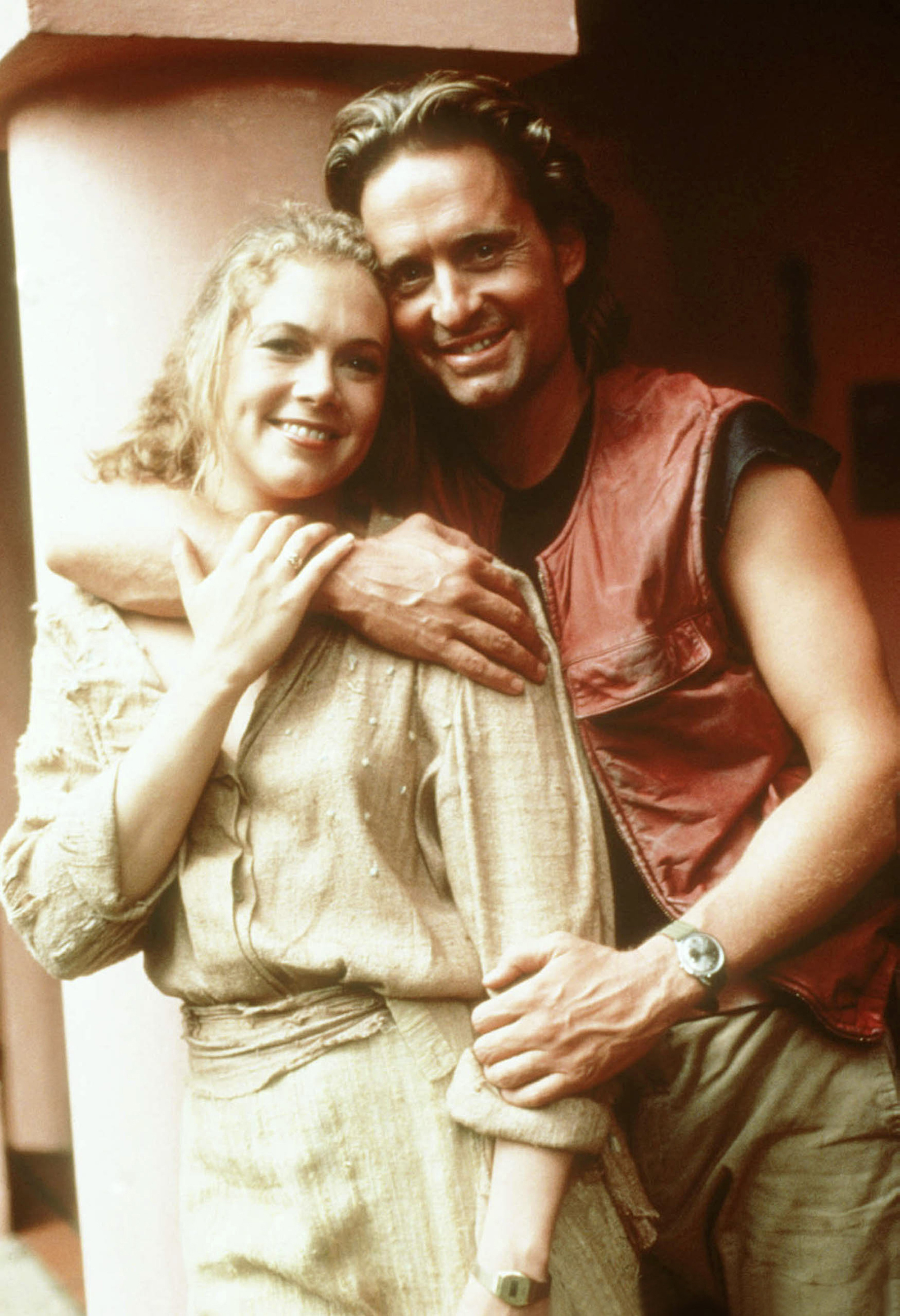 Kathleen Turner: Co-starred as Joan Wilder in Romancing the Stone with Michael Douglas and Danny DeVito. 2000x2930 HD Background.