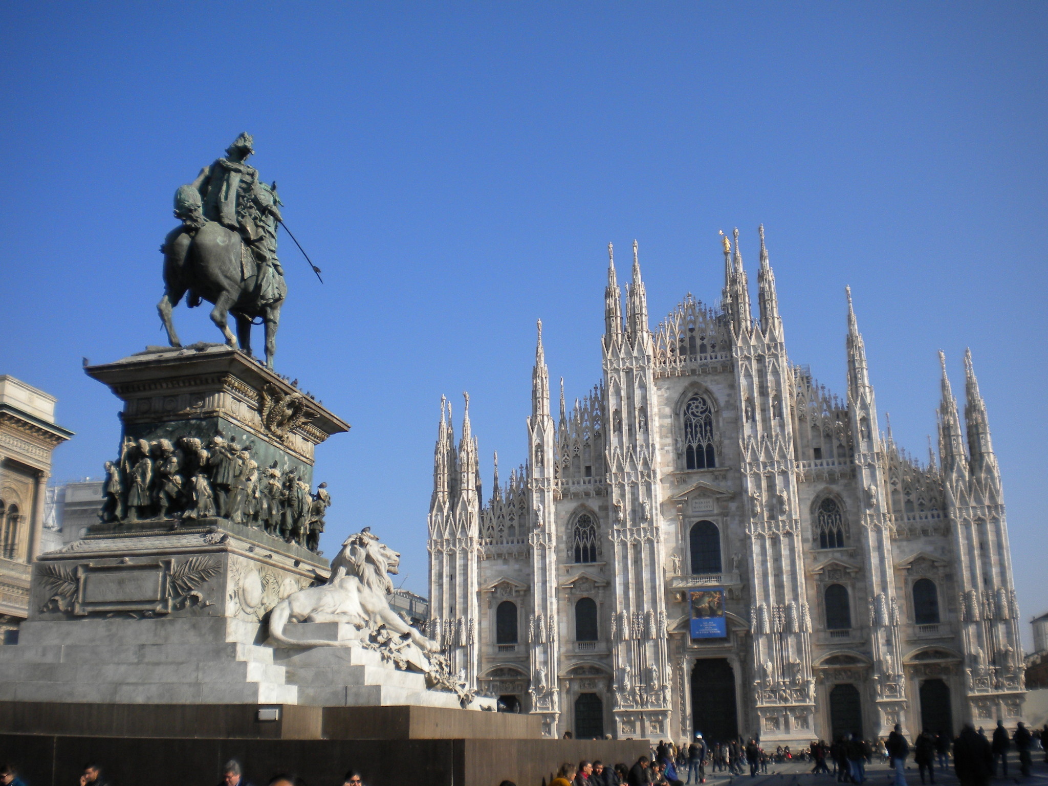 Milan Cathedral, Beautiful wallpapers, Fashion capital, 2050x1540 HD Desktop