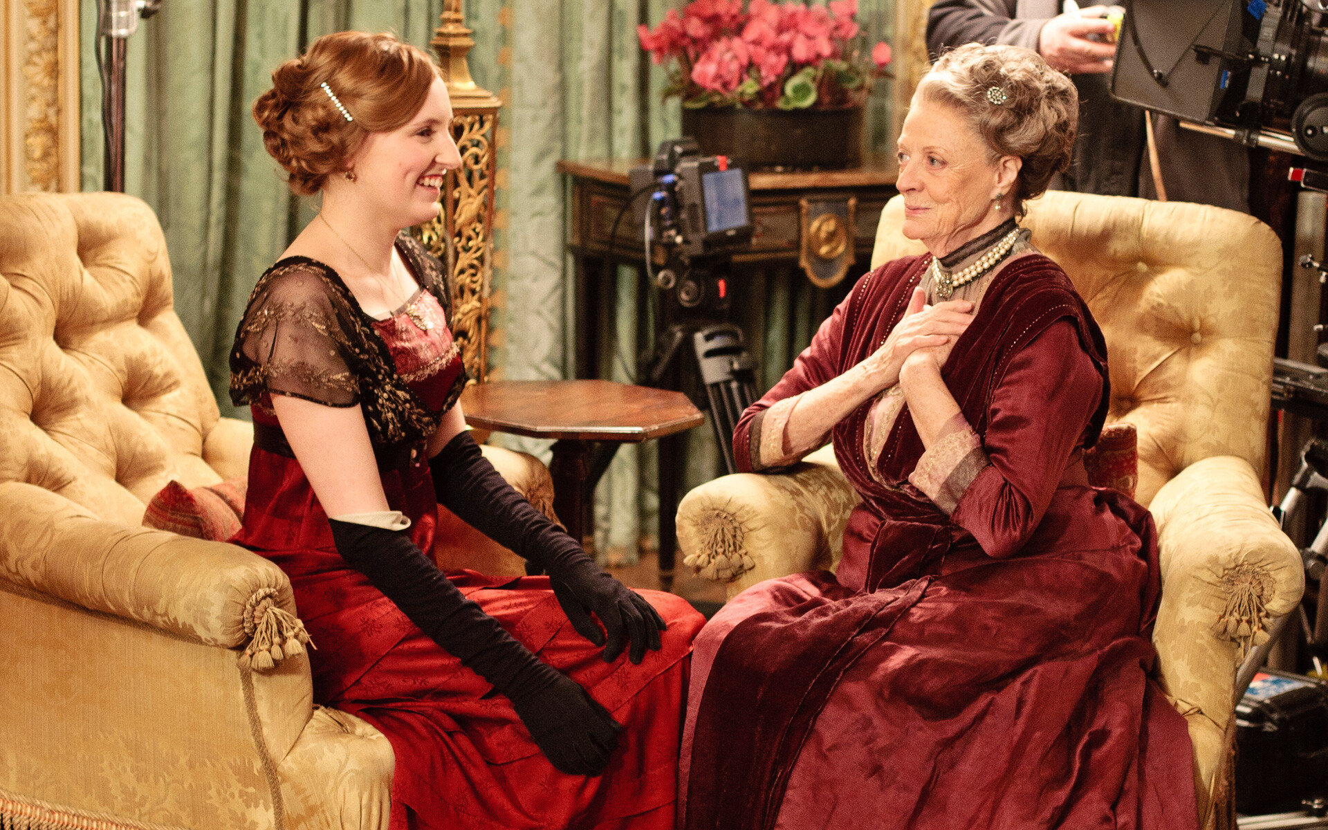 Downton Abbey: Maggie Smith and Laura Carmichael on set. 1920x1200 HD Wallpaper.
