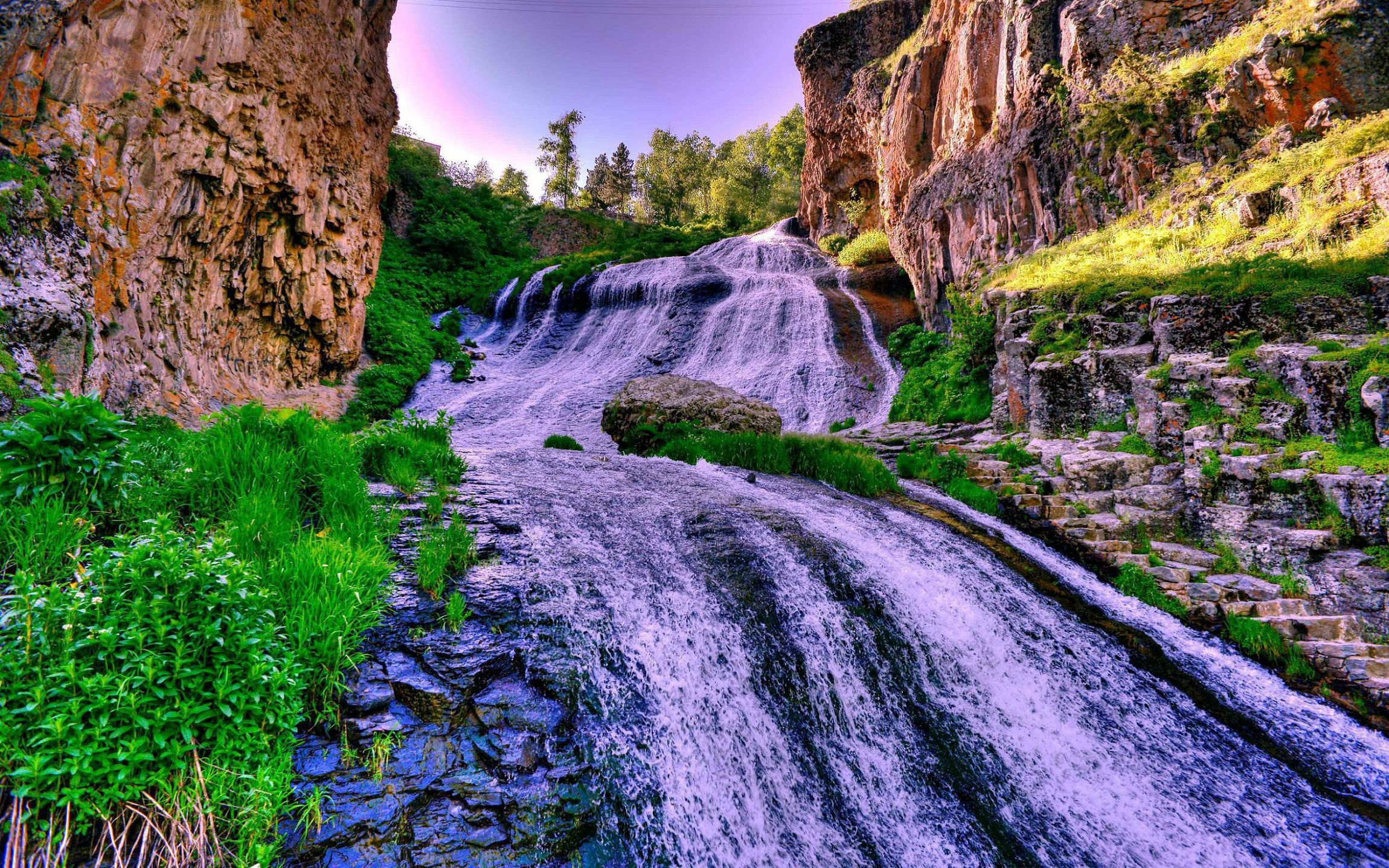Armenia: Jermuk waterfall, Located in the resort town of Jermuk, Vayots Dzor province. 2300x1440 HD Background.