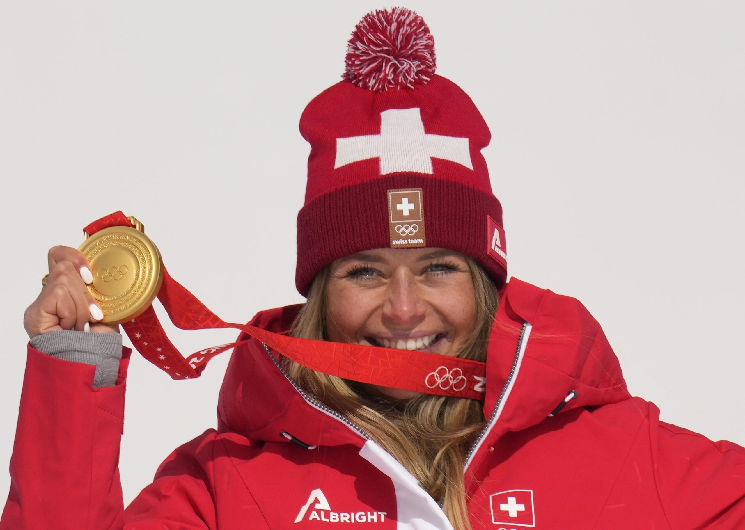 Corinne Suter, Olympic downhill gold, 2560x1830 HD Desktop