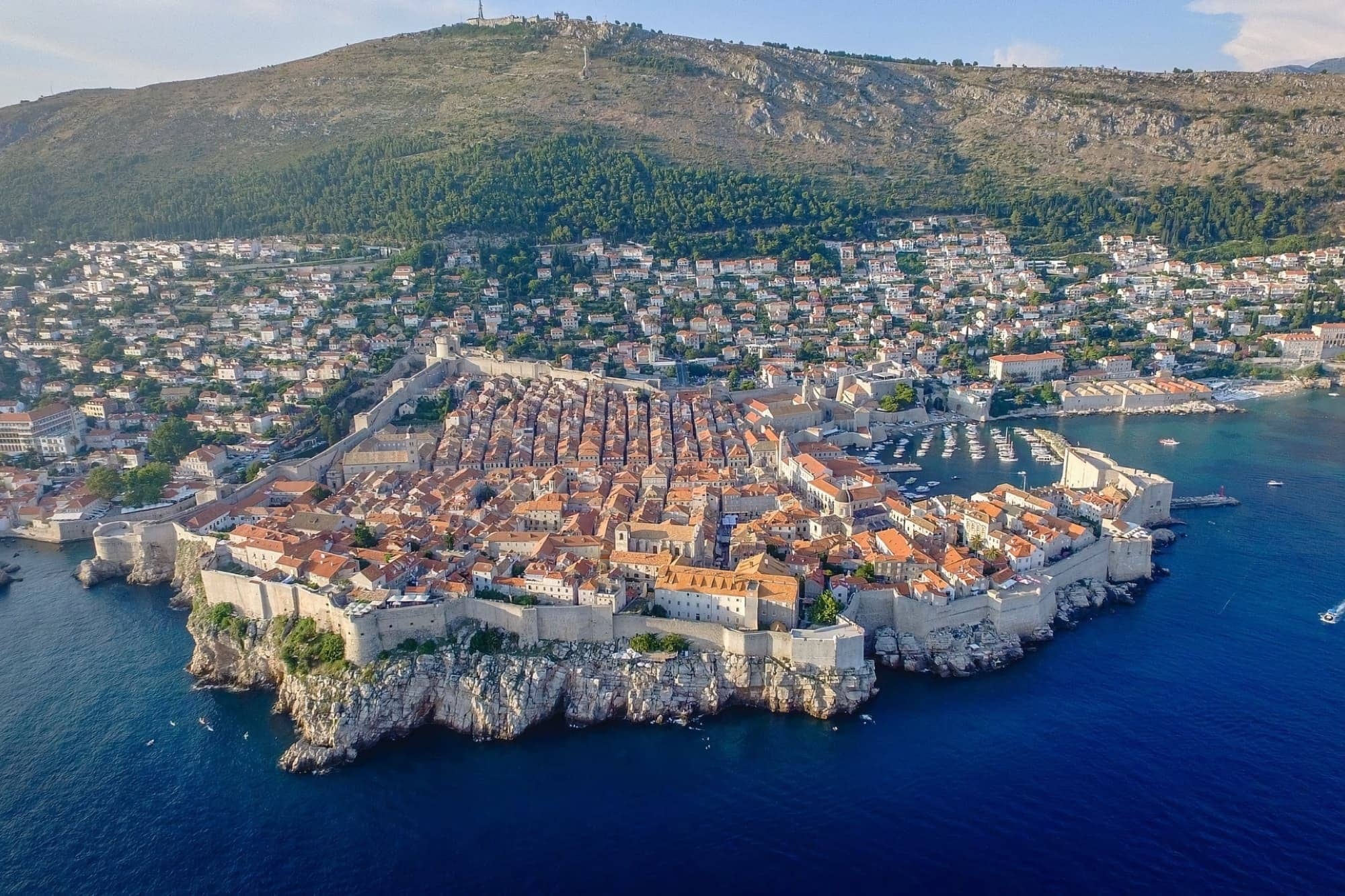 Ancient City Walls, Dubrovnik, Luxury villas, Dubrovnik, 2000x1340 HD Desktop