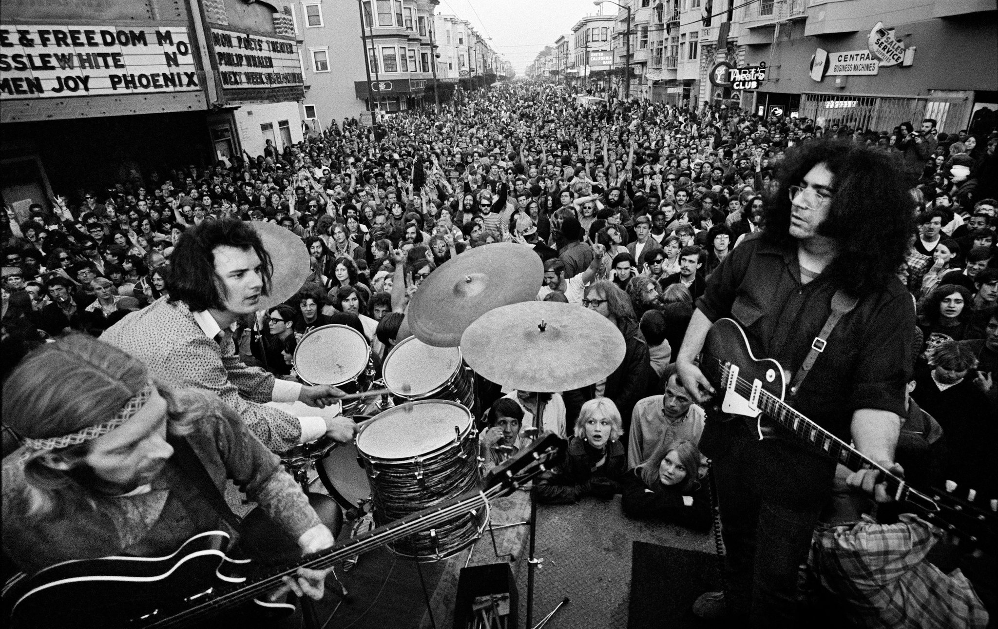 Grateful Dead: The pioneering jam band, Haight Street Fair, San Francisco, March 3, 1968, A committed fanbase. 2050x1290 HD Wallpaper.