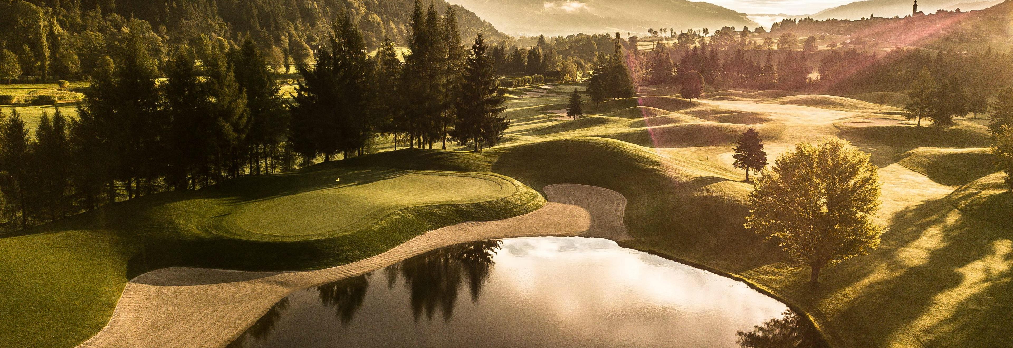 Golf Course: Schladming Dachstein, Austria, Natural terrain, Bent grass, Knee knocker, Par, Divot. 3840x1320 Dual Screen Background.