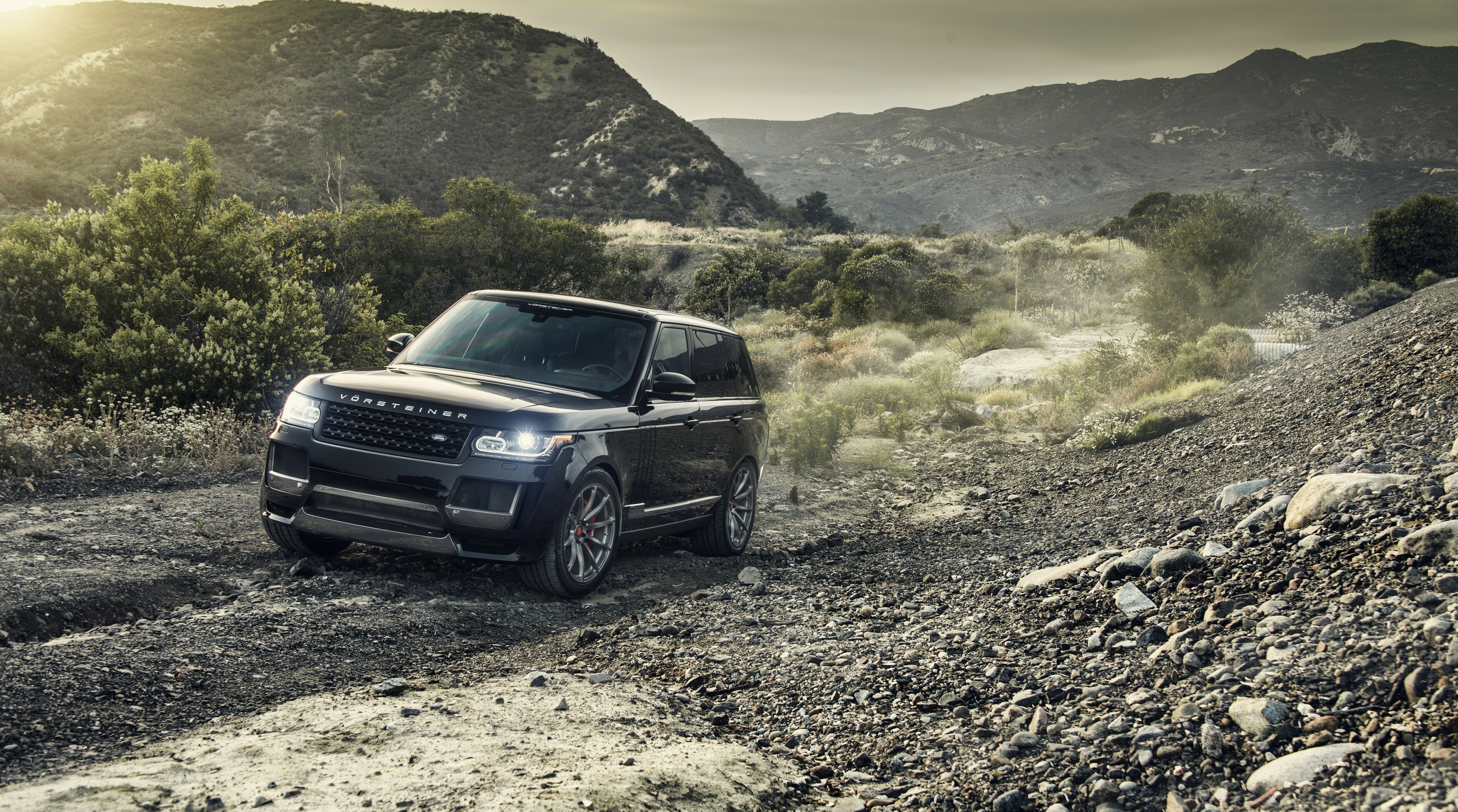 Range Rover: The design of the car was finalized in 1969, SUV. 3500x1950 HD Wallpaper.