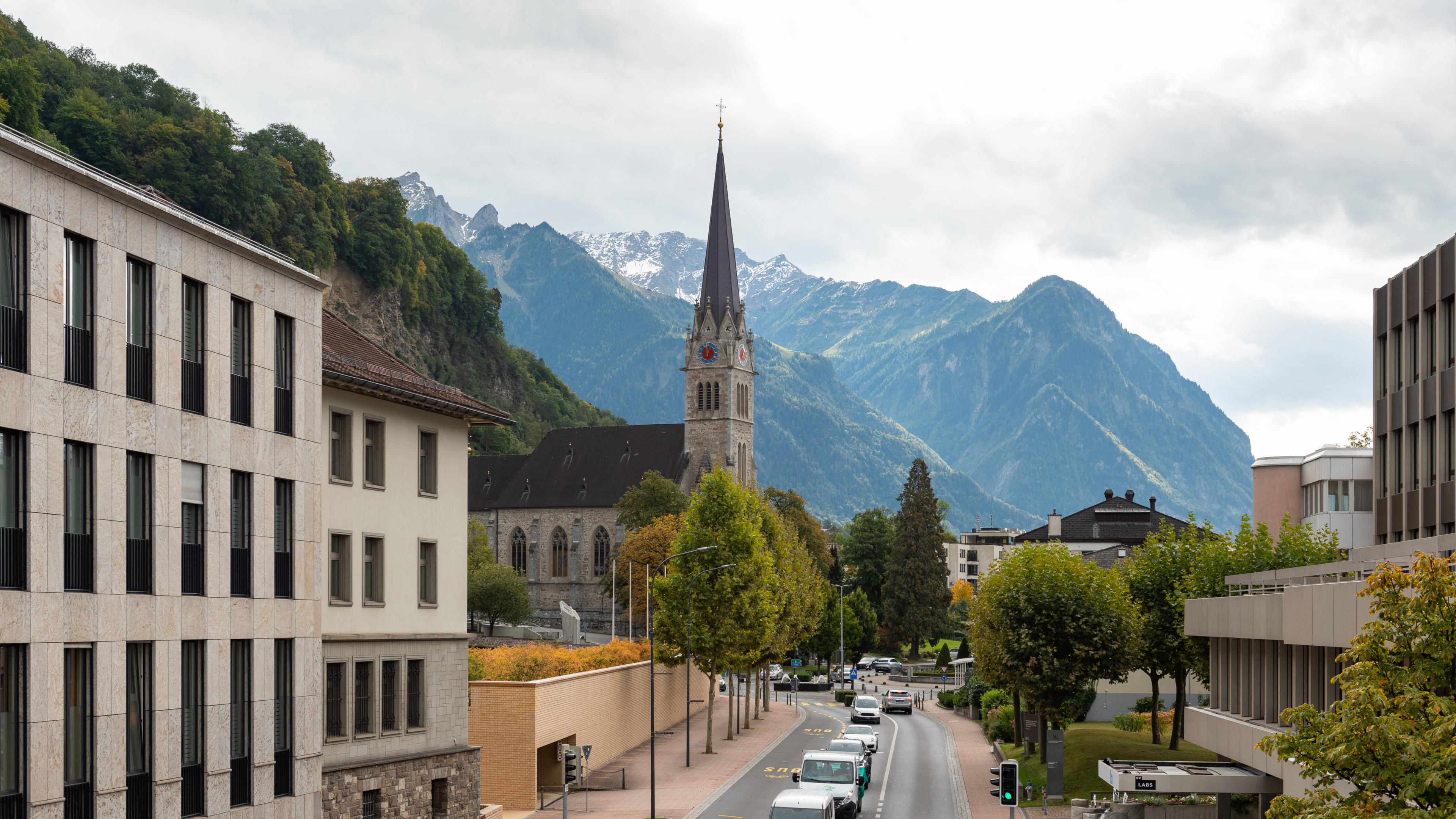 Vaduz, Kathedrale St Florin, Liechtenstein, Vaduz, 3840x2160 4K Desktop