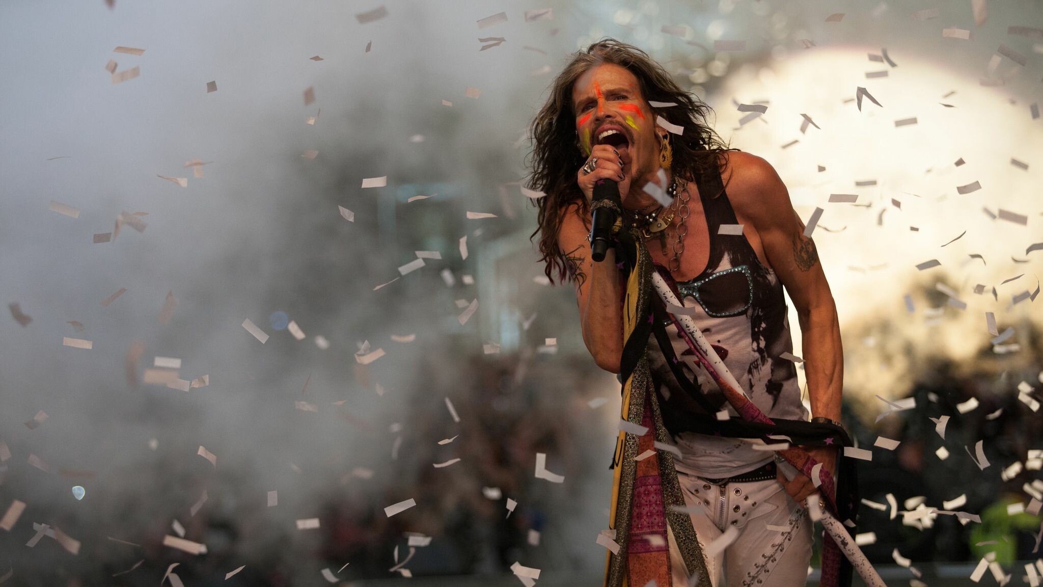 Aerosmith: Steven Tyler, Was inducted into the Rock and Roll Hall of Fame in 2001. 2050x1160 HD Background.