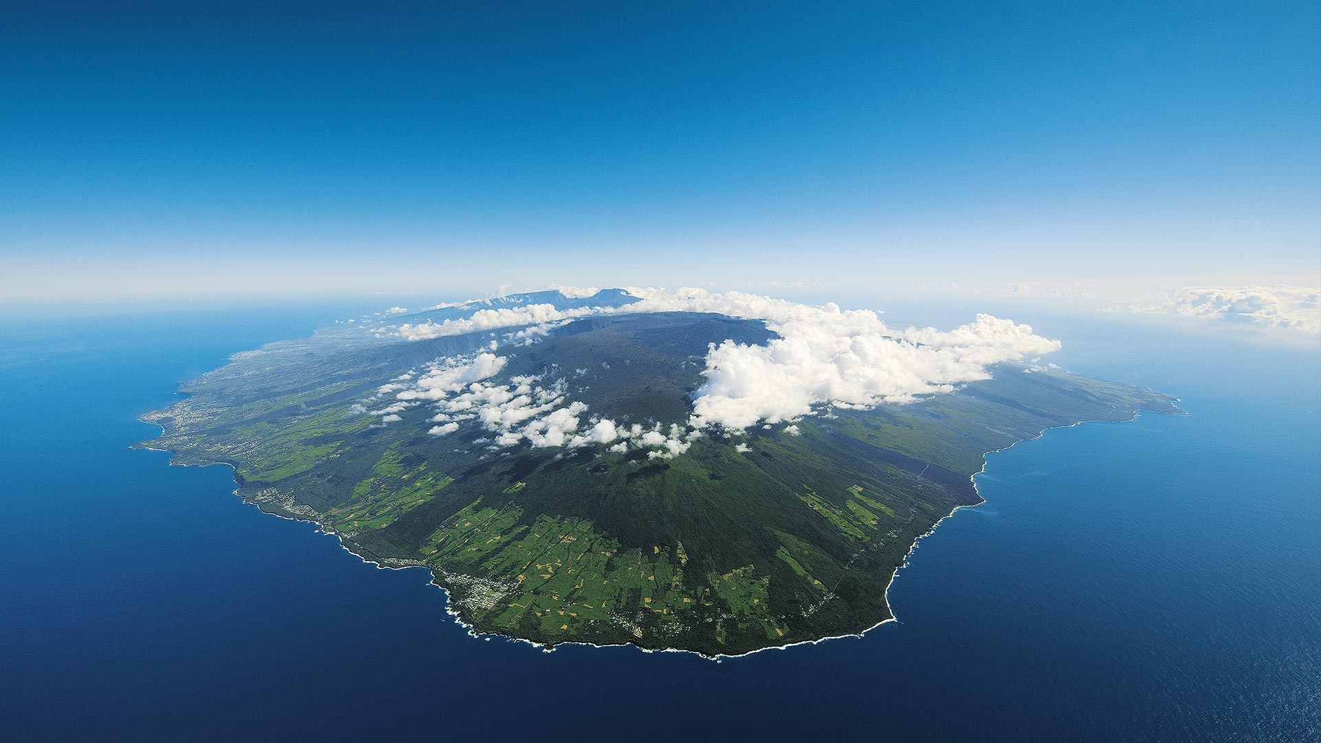 Reunion Island, Indian ocean, Beautiful picture, Island paradise, 1920x1080 Full HD Desktop