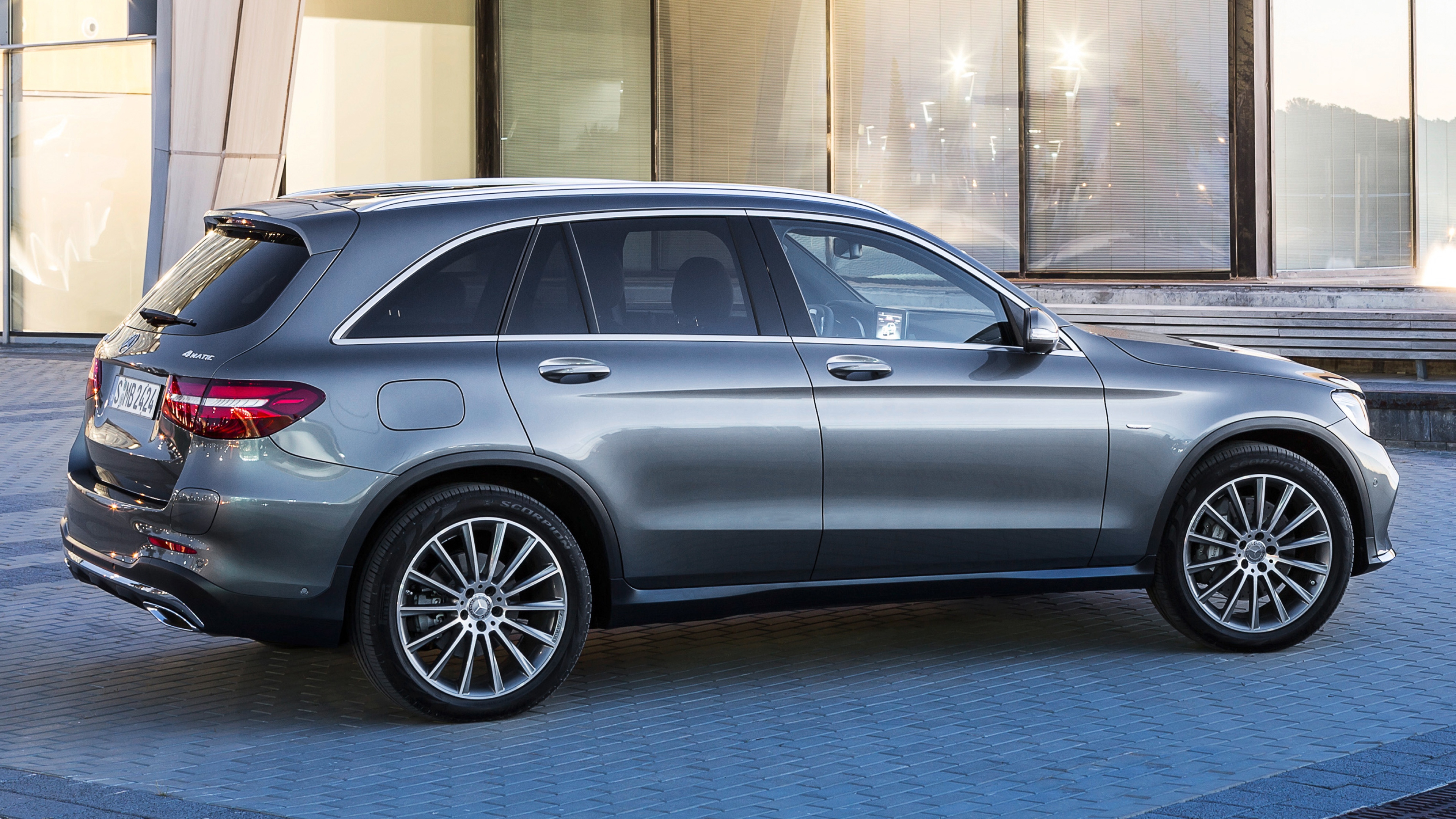 Mercedes-Benz GLC, Luxury crossover, Sophisticated design, Smooth ride, 3840x2160 4K Desktop