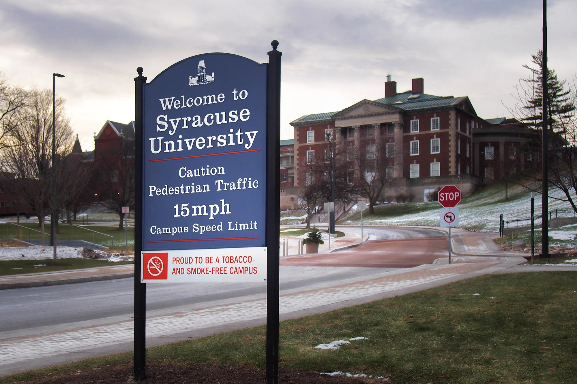 Syracuse University, Students, Suspended, Racist incidents, 2000x1340 HD Desktop
