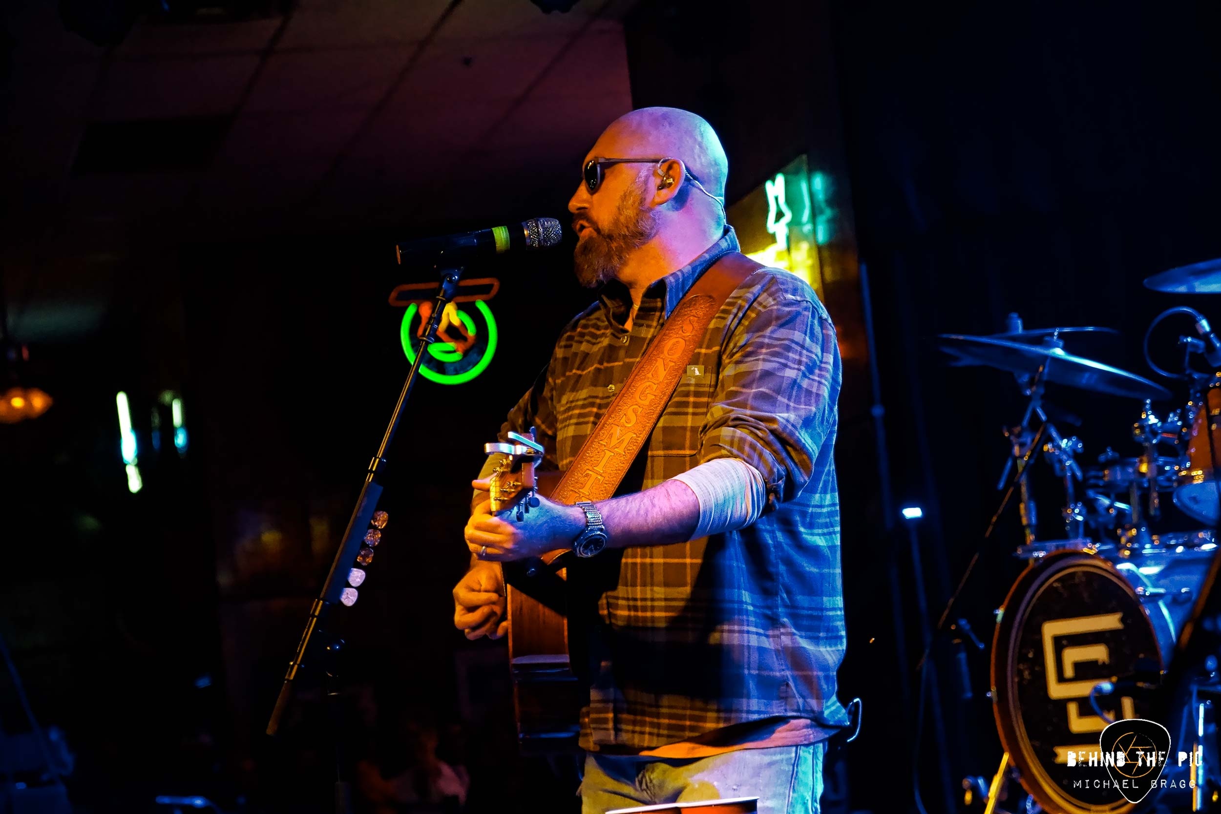 Corey Smith, Blind Horse Saloon, Behind the Pic, Singer, 2500x1670 HD Desktop