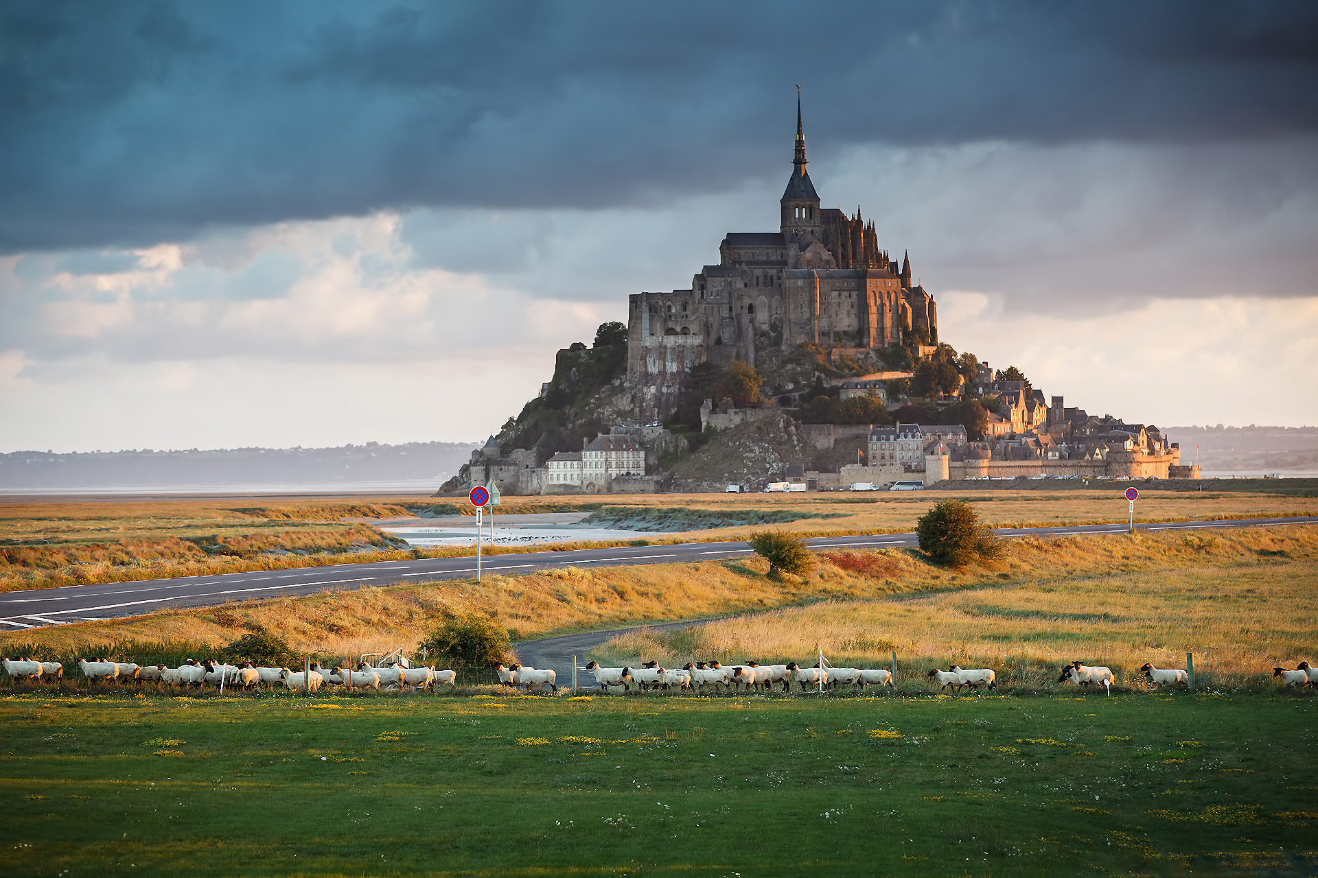Mont St. Michel, Cathedral castle wallpapers, HD desktop mobile, Travels, 1920x1280 HD Desktop
