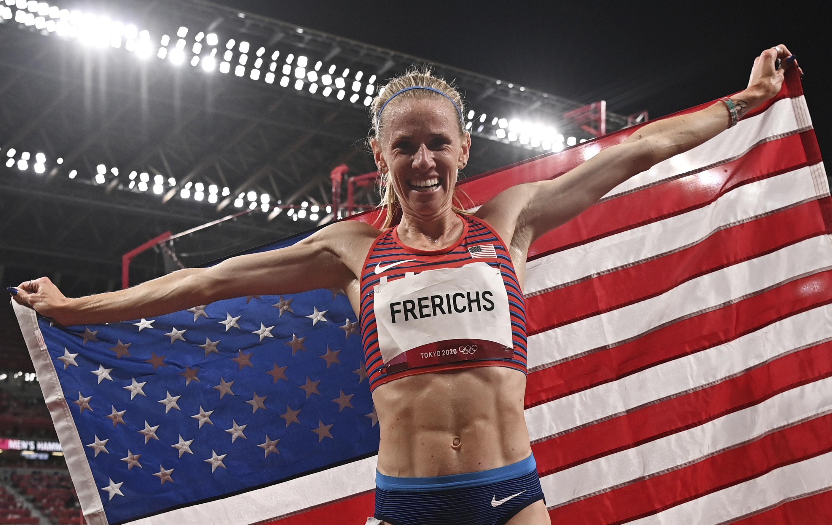 Courtney Frerichs, Silver medal, Nixa's pride, Women's steeplechase, 2810x1780 HD Desktop