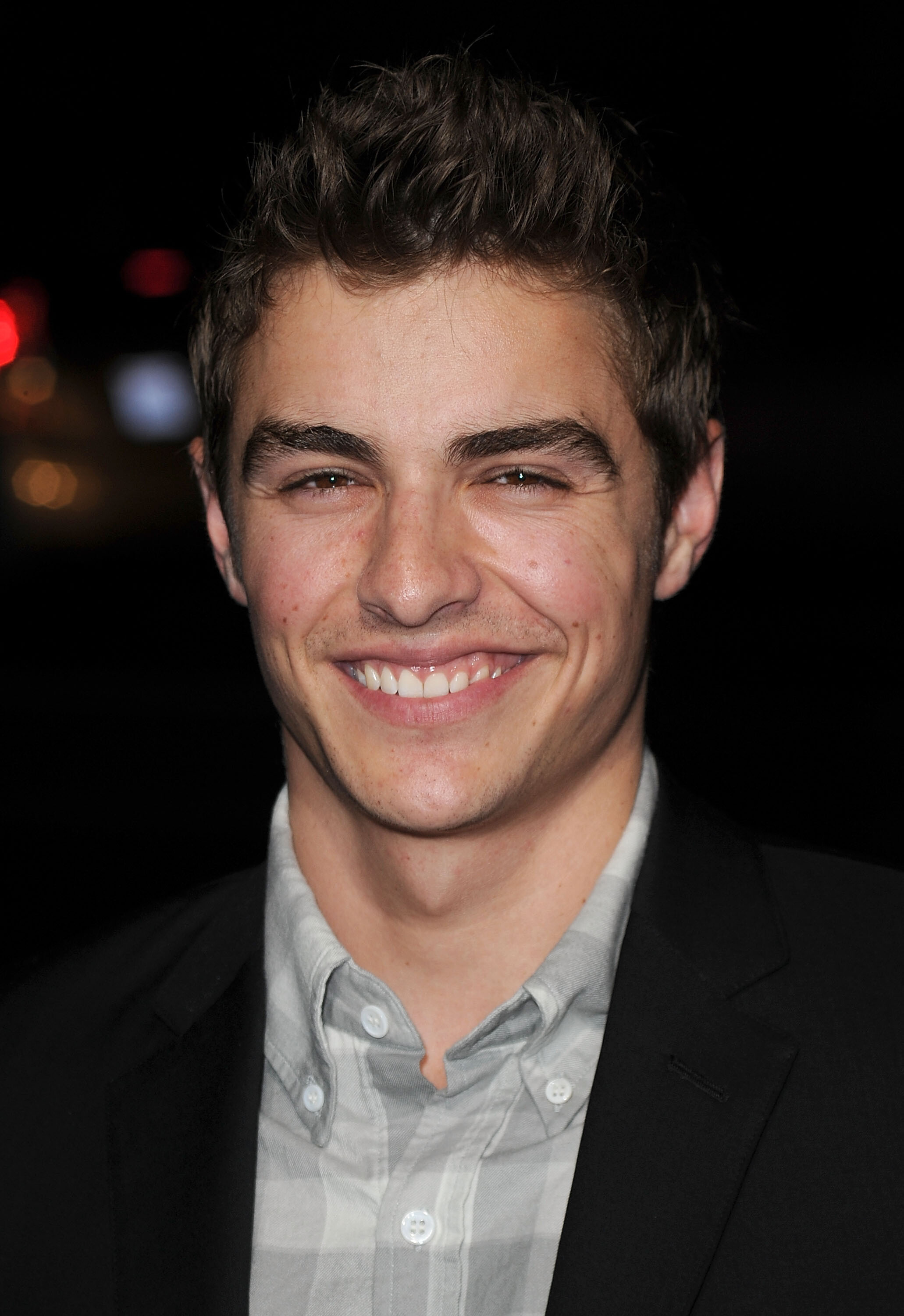 Dave Franco: Starred as Mark in a 2011 American supernatural horror comedy film, Fright Night. 2070x3000 HD Background.