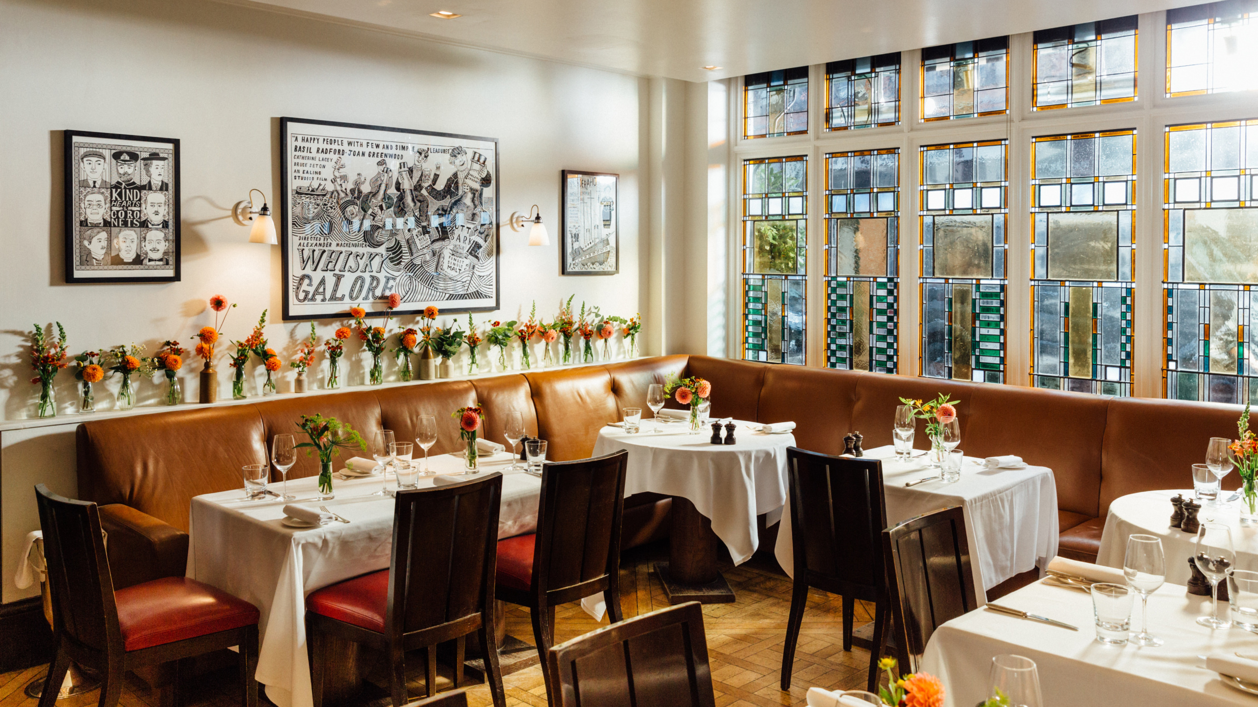Soho's finest, Resy's restaurant guide, Top dining spots, Insider recommendations, 2560x1440 HD Desktop