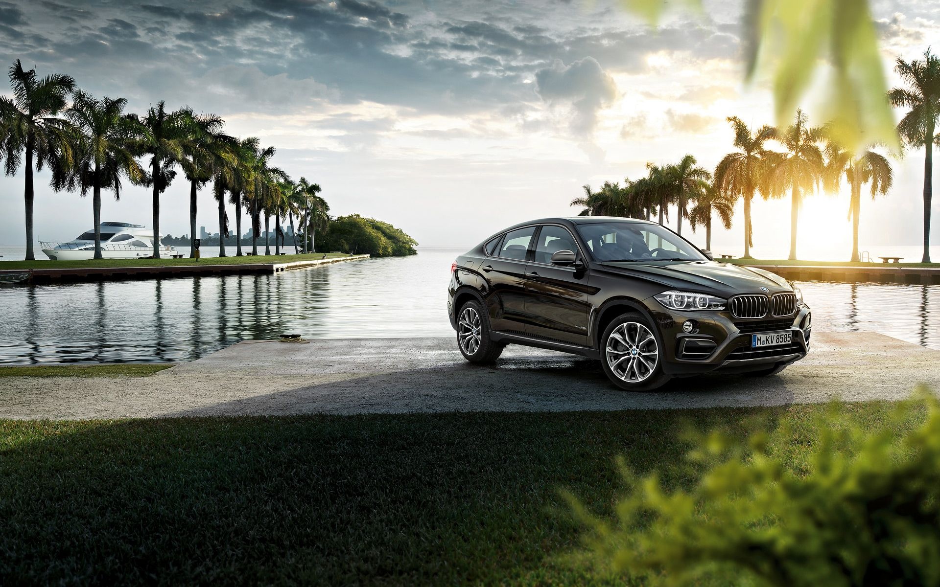 BMW X6, Dynamic performance, Sporty exterior, Innovative features, 1920x1200 HD Desktop