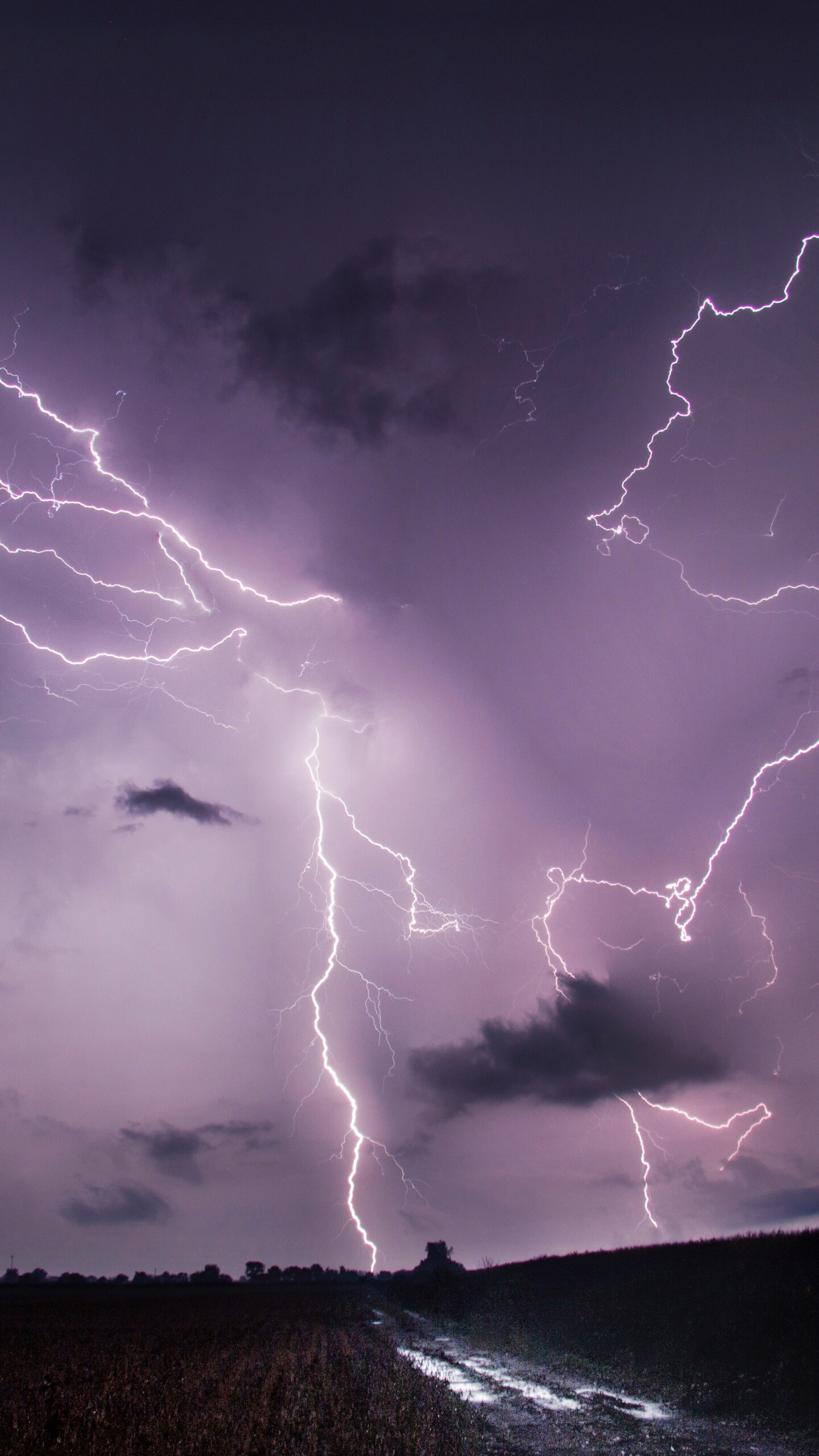 Thunder, Dunkler Himmel mit Blitz, Wolkenhintergrund, QHD Samsung Galaxy, Donner, 1440x2560 HD Handy