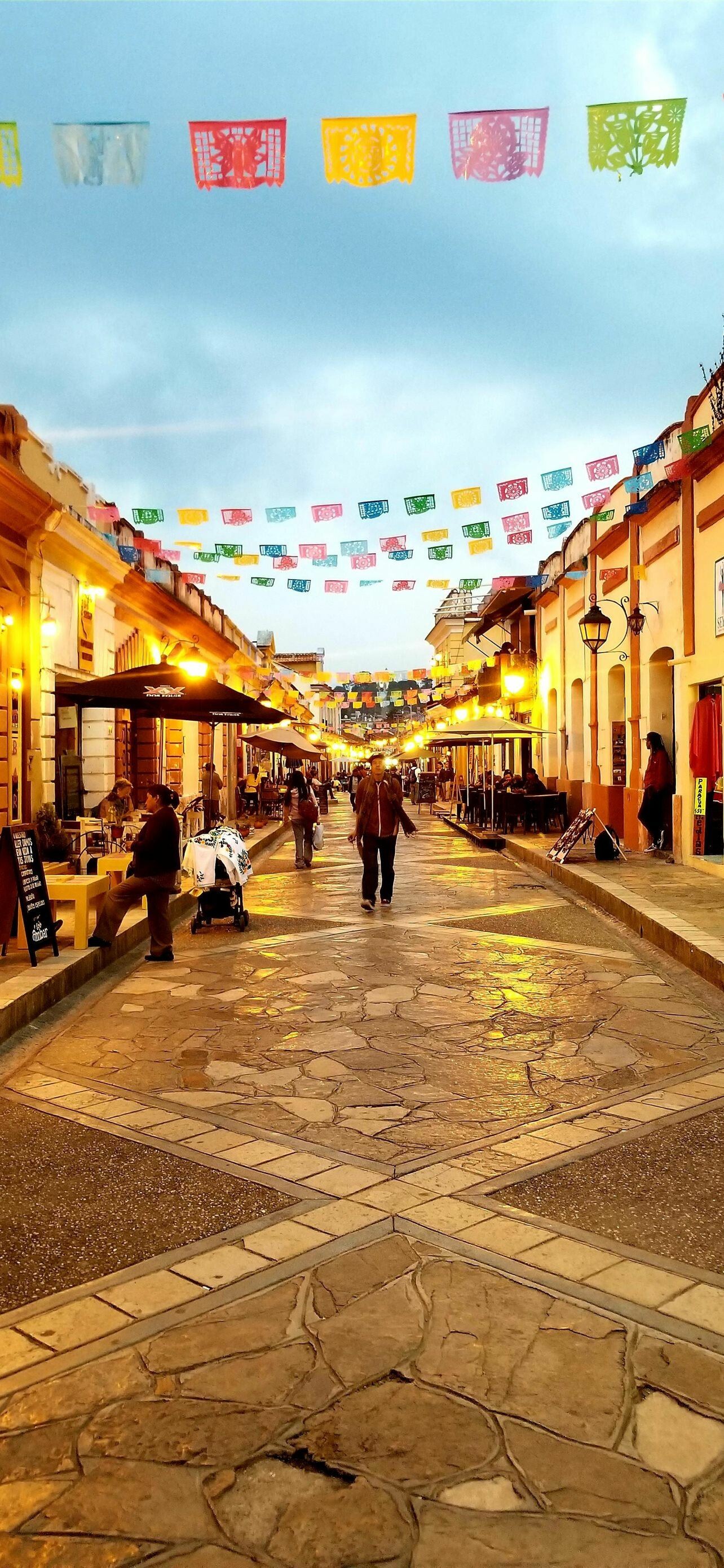 Mexico: Major urban areas include Monterrey, Guadalajara, Puebla, Toluca, Tijuana, Ciudad Juárez, and Leon. 1290x2780 HD Wallpaper.