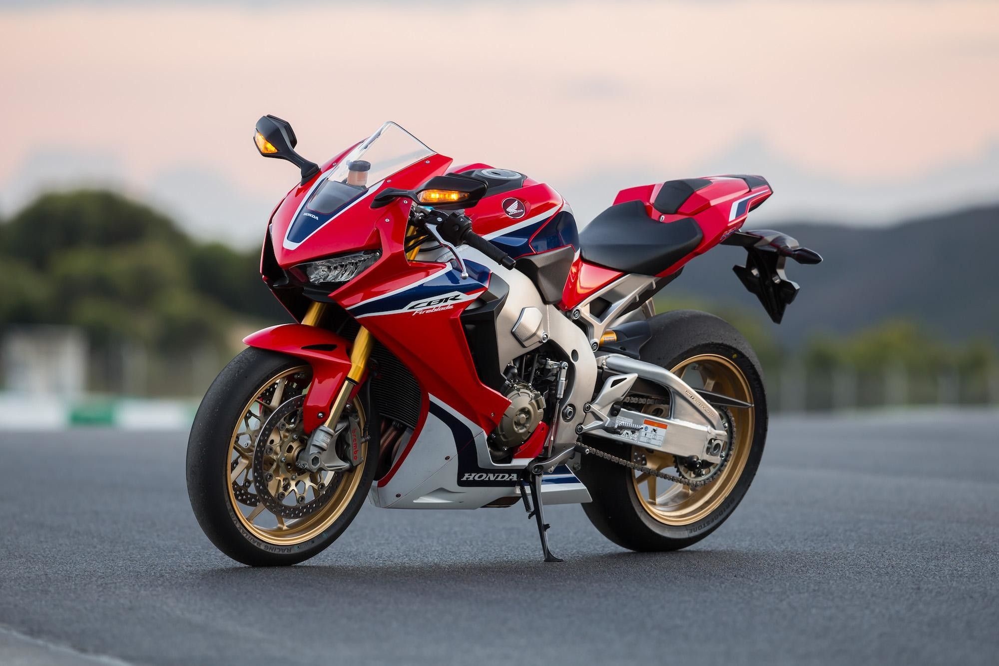 Honda CBR1000RR, Auto speed, Cutting-edge sports bike, High-energy backgrounds, 2000x1340 HD Desktop