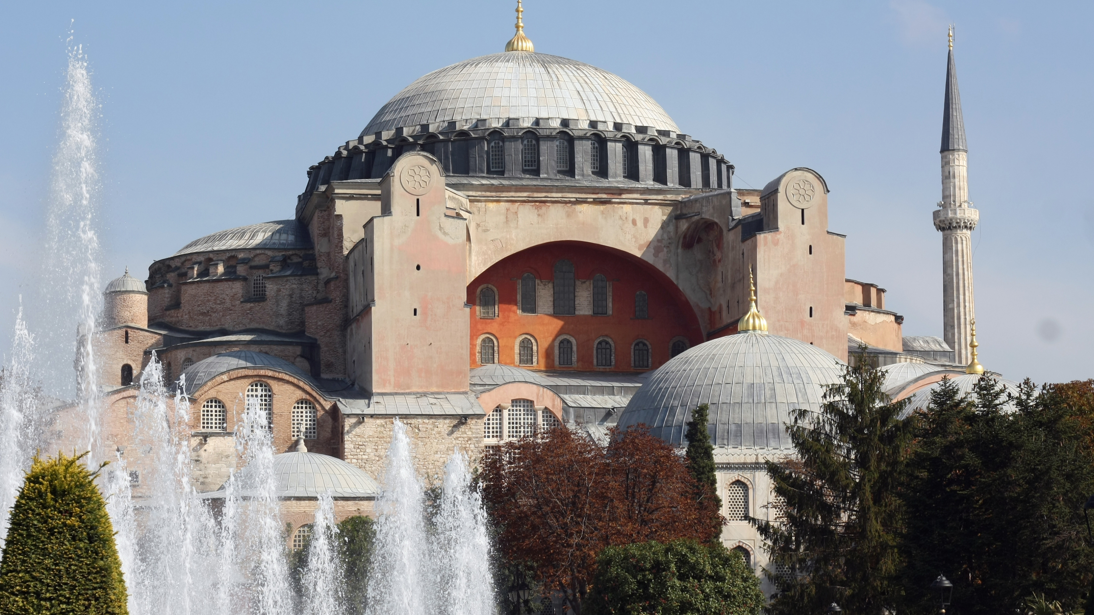 Hagia Sophia, Iconic landmark, Byzantine architecture, Historical site, 3840x2160 4K Desktop