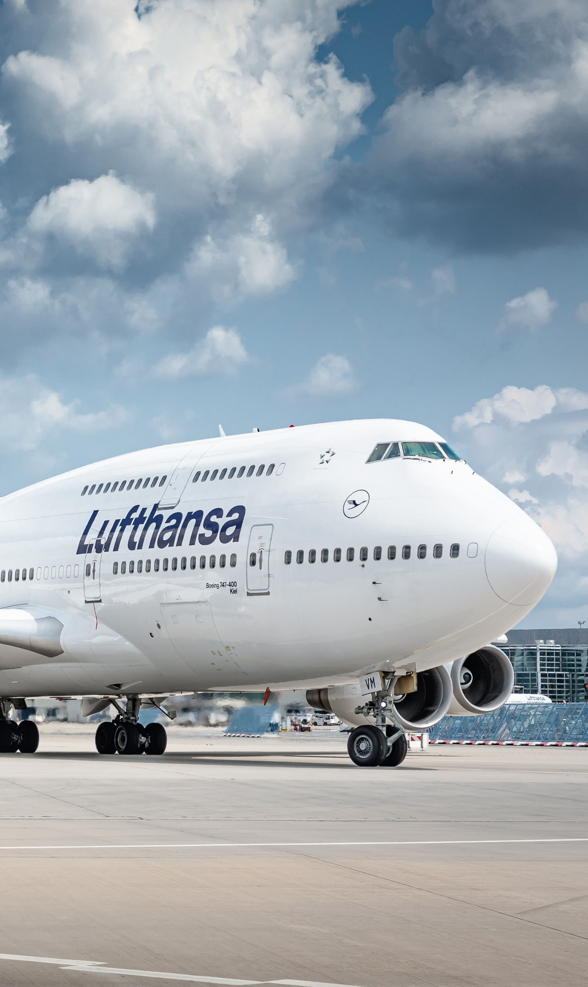 Lufthansa, Travel experience, Lufthansa Group, Airliner fleet, 1920x3230 HD Handy