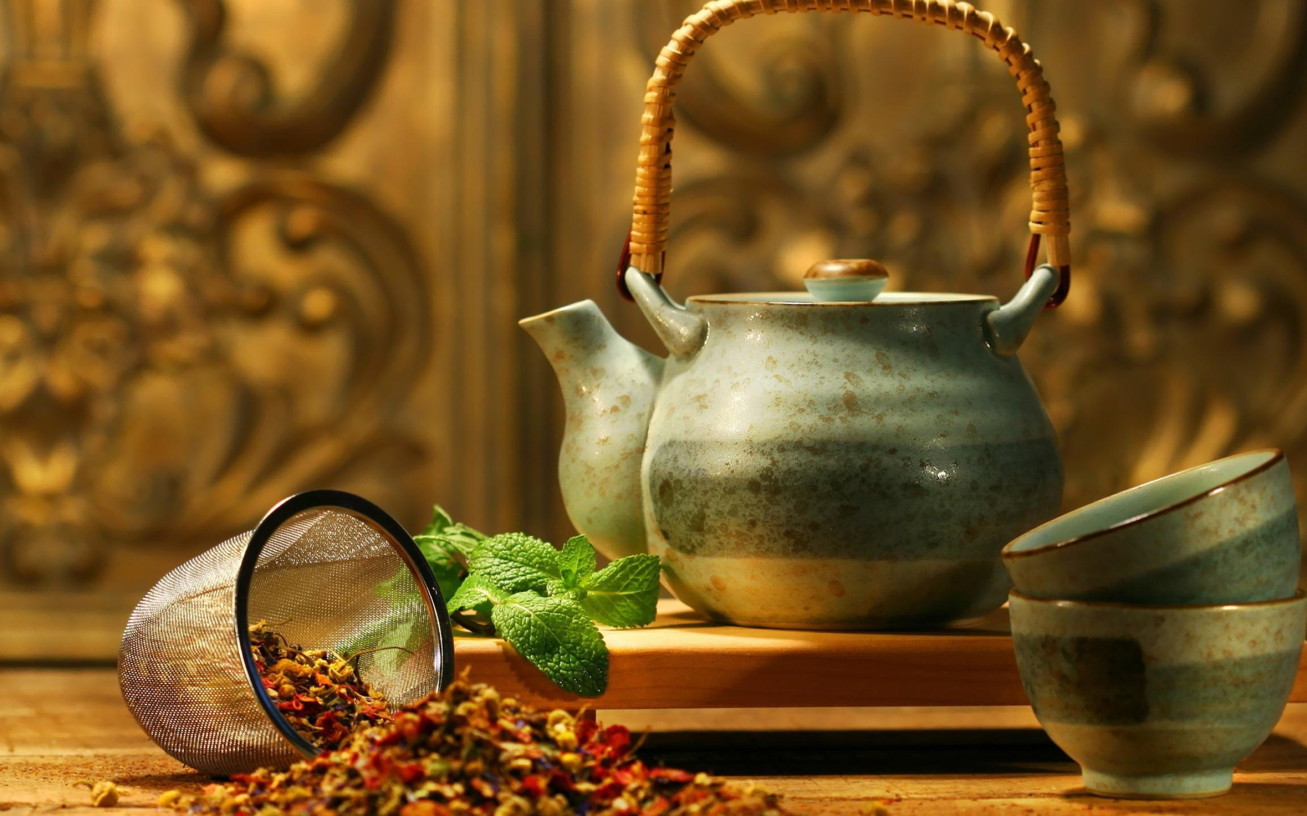 Tea: Teapot, invented in China during the Yuan Dynasty. 2560x1600 HD Wallpaper.