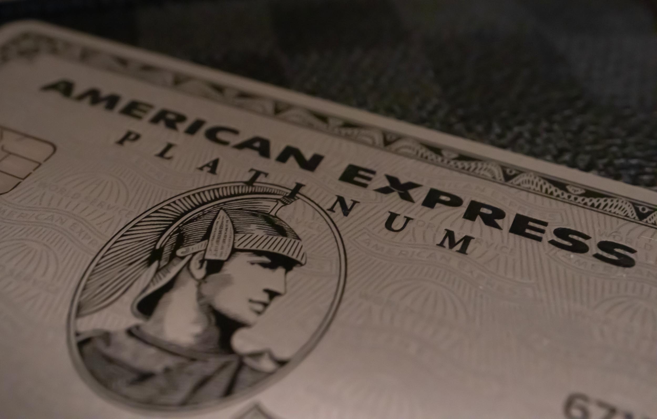 American Express: One of the partner banks to both Google and Apple's mobile wallet systems, A suite of perks for high-end lifestyles. 2500x1600 HD Background.