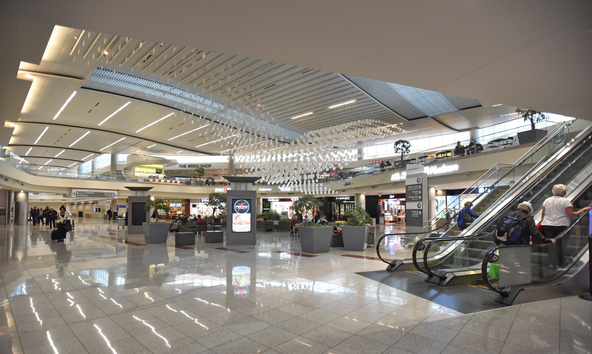 Hartsfield-Jackson Atlanta International Airport, International terminal, Navigation challenge, 2050x1230 HD Desktop