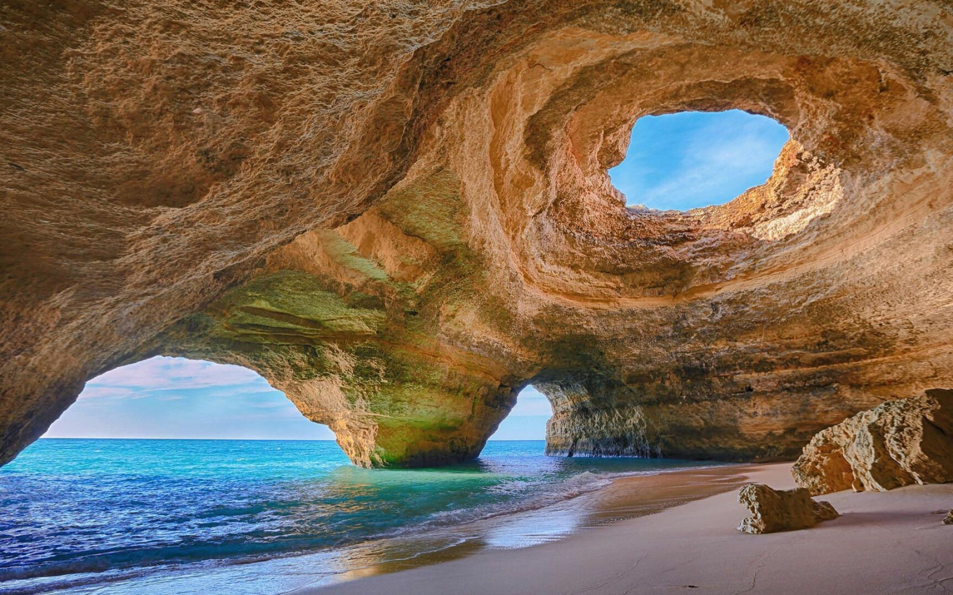 Portugal: Algarve, The country was the first to engage in the transatlantic slave trade. 1920x1200 HD Background.